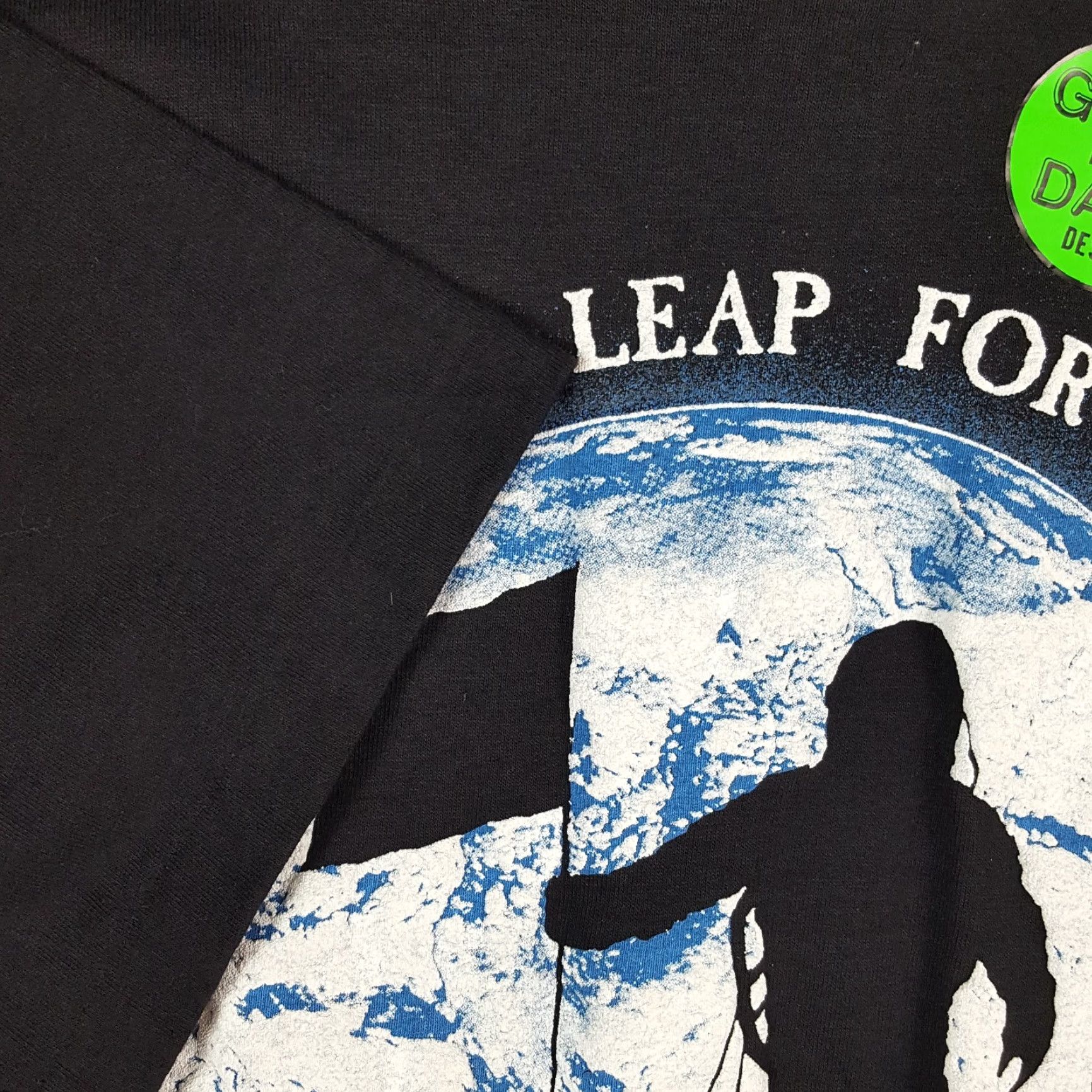 Vintage VINTAGE Kennedy Space Center Astronaut Moon Earth T Shirt Large 90s Retro Glow in the Dark Prairie Mountain Men Black Cotton Embroidered Logo US Size US L / EU 52-54 / 3 - 4 Thumbnail