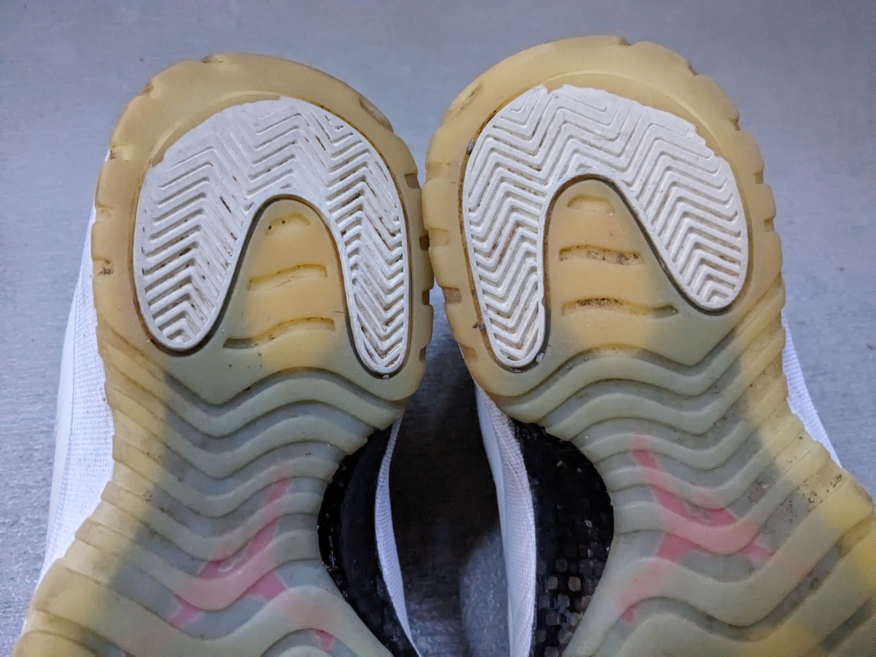 Jordan Brand Nike Air Jordan 11 Platinum Tint Size 11.5 White 378037-016 Size US 11.5 / EU 44-45 - 15 Thumbnail