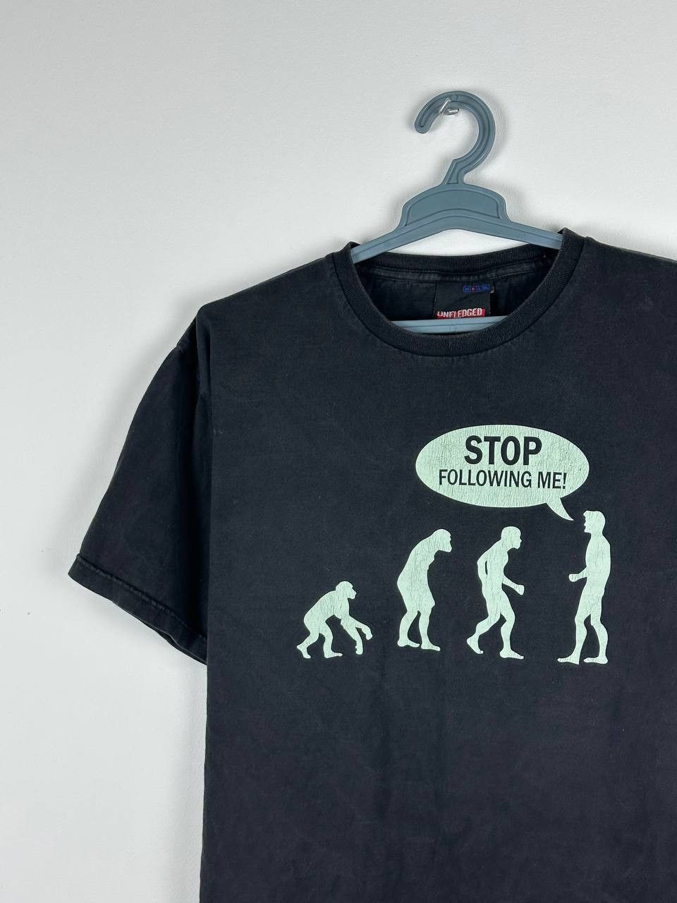 Vintage Vintage Unfledged Stop Following Me Faded T Shirt Size US L / EU 52-54 / 3 - 3 Thumbnail