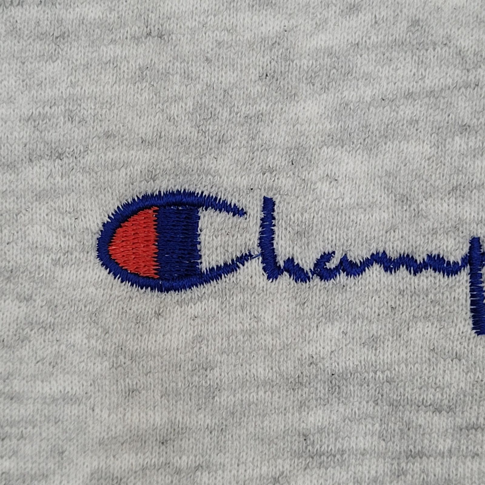Champion Vintage Champion Cropped Sweatshirt Women Large 21x24 Script Size L / US 10 / IT 46 - 12 Thumbnail
