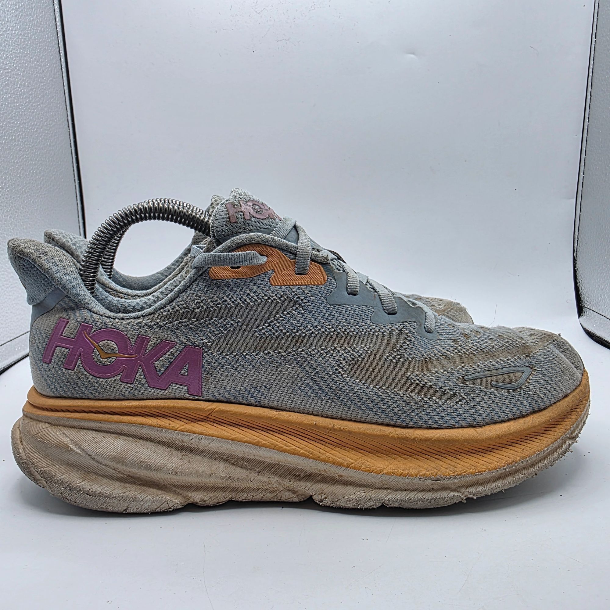 Hoka Hoka One One Clifton 9 Womens Sise 9 B Gray Orange Athletic Size US 9 / IT 39 - 12 Thumbnail