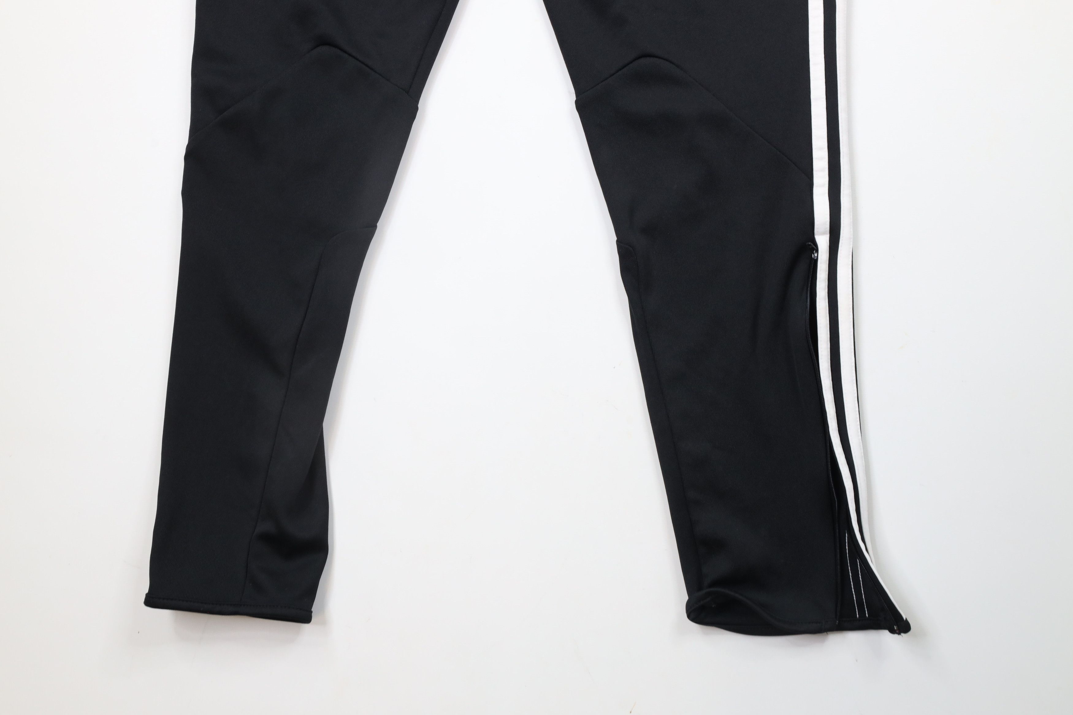 Adidas × Vintage Vintage Adidas Striped Tapered Leg Soccer Warm Up Pants Size US 34 / EU 50 - 11 Thumbnail
