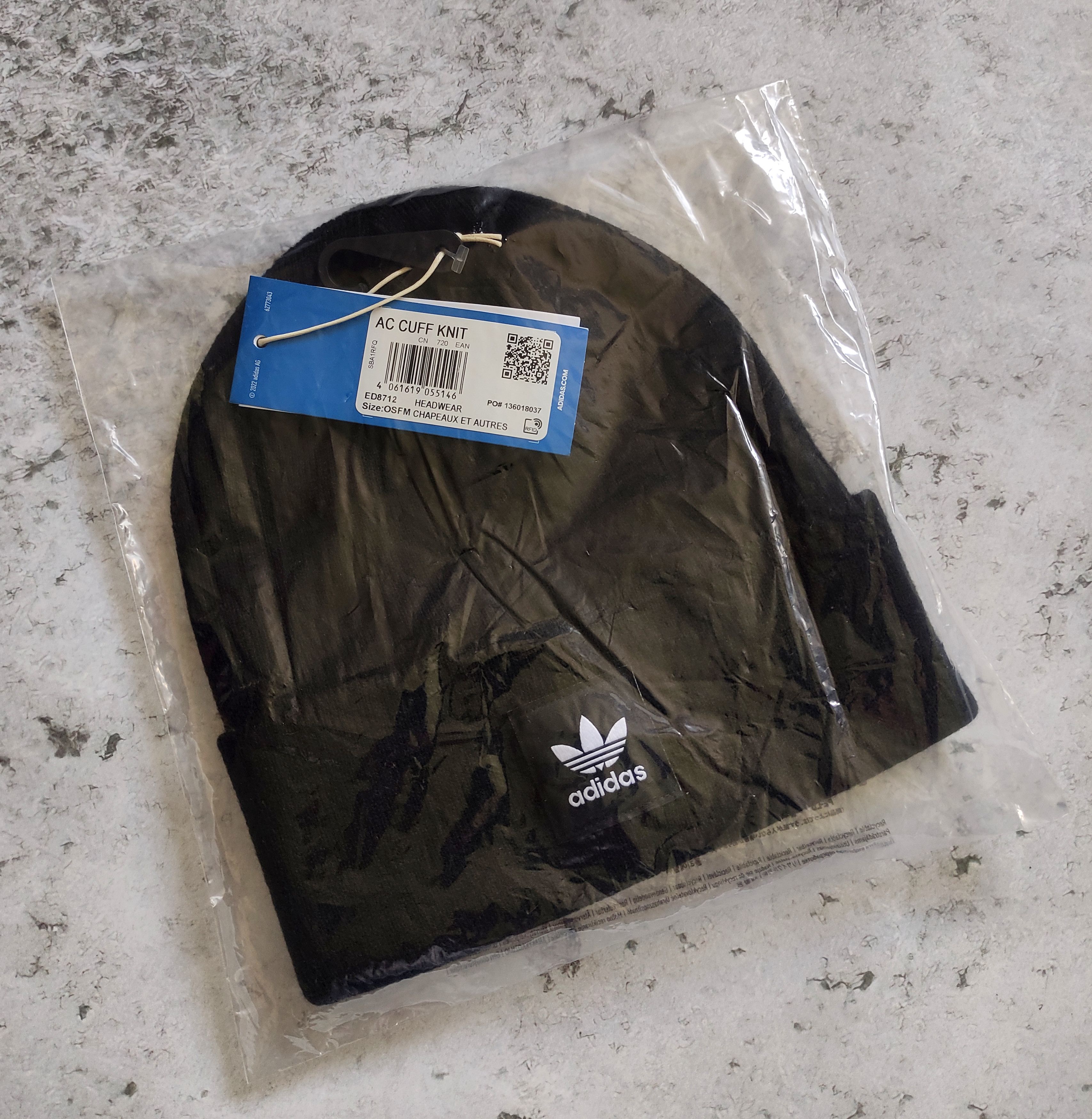 Adidas HAT Adicolor Originals ED8712 CUFF KNIT OSFM BLACK Size ONE SIZE - 3 Thumbnail