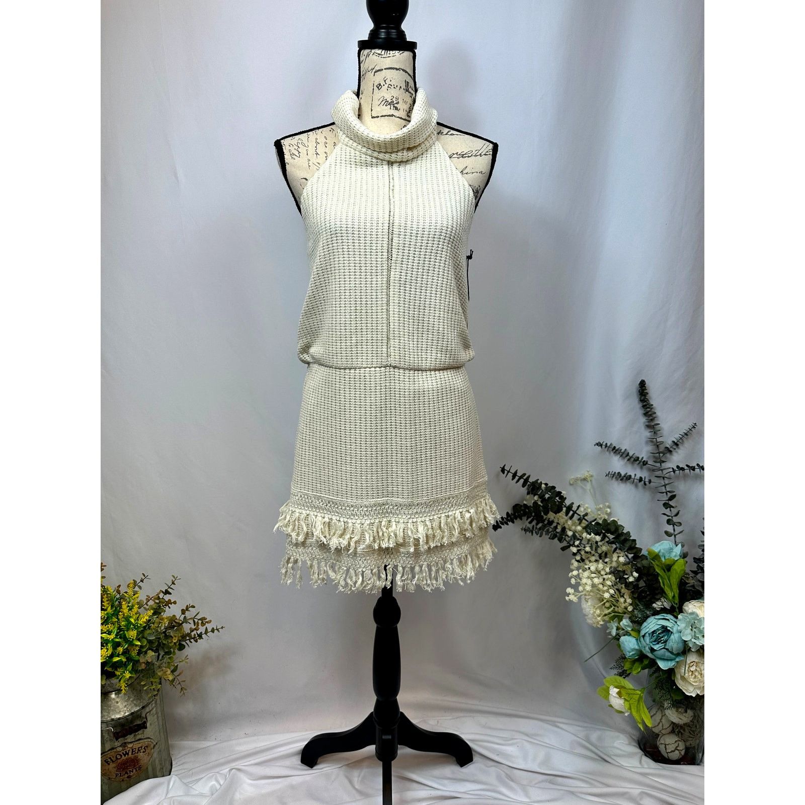 Saylor Saylor Rosario Halter Knit Fringe Dress in Ecru M Size M / US 6-8 / IT 42-44 - 9 Thumbnail