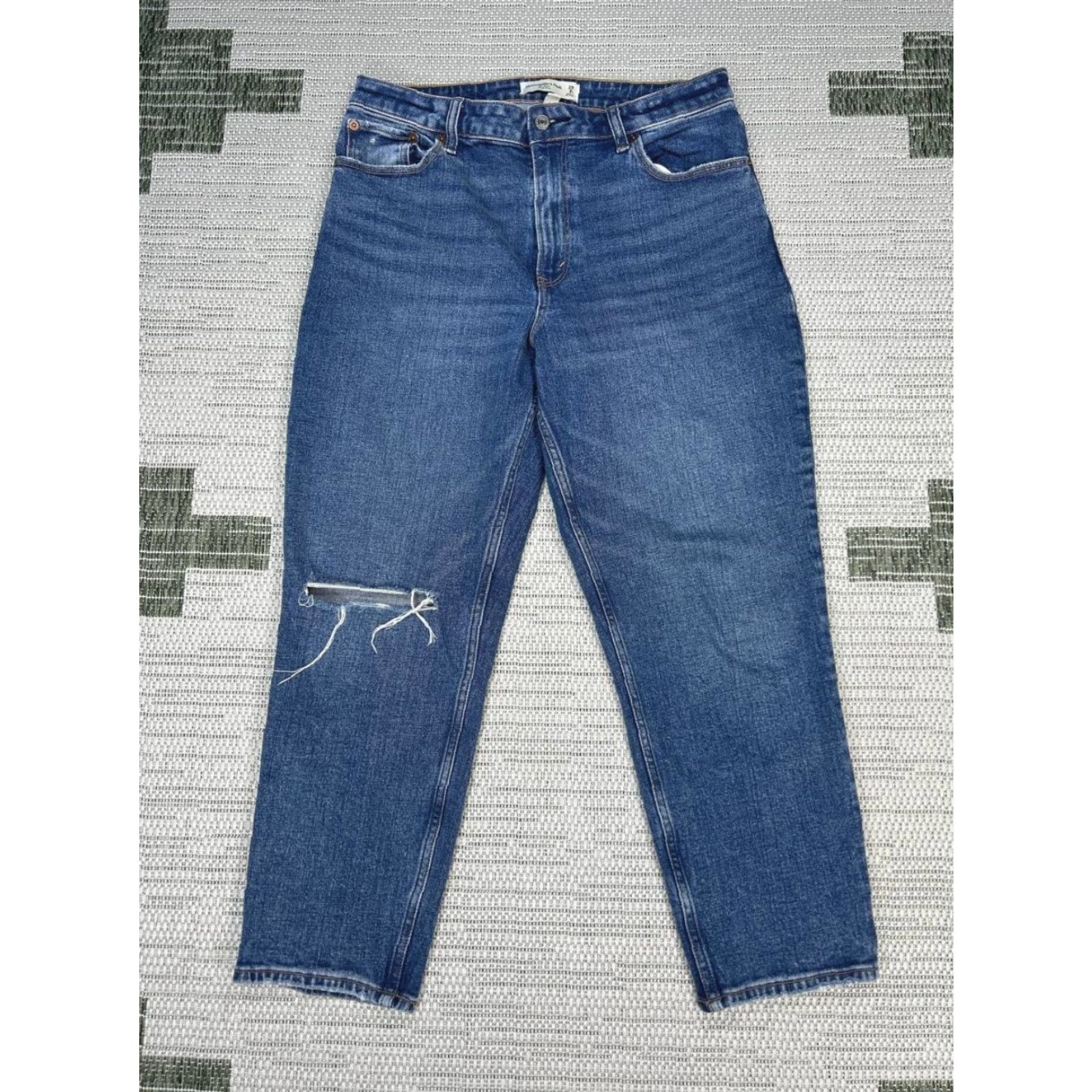 Abercrombie & Fitch Abercrombie & Fitch Curve Love The Mom Jeans Women 28 Blue Distressed Logo 30x25 Jeans Size 28" / US 6 / IT 42 - 2 Thumbnail