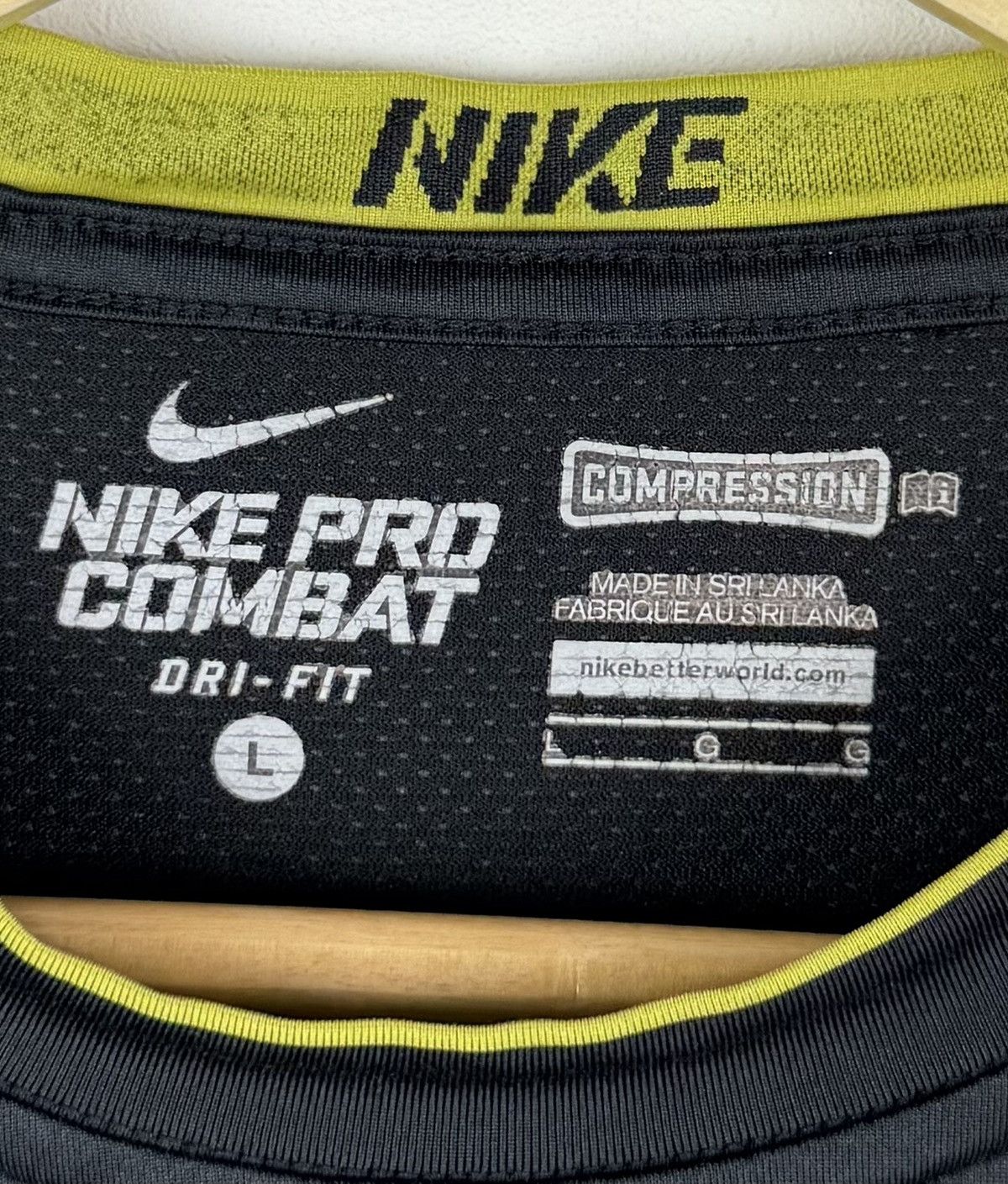 Nike Nike Pro Combat Hypercool Compression Short Sleeve Top Shirt Size US L / EU 52-54 / 3 - 8 Thumbnail