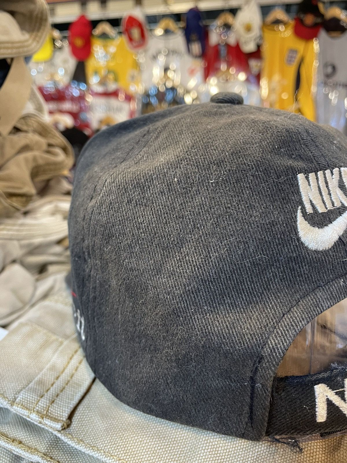 Nike Rare Vintage Nike Air Spell Out Cap Size ONE SIZE - 7 Thumbnail