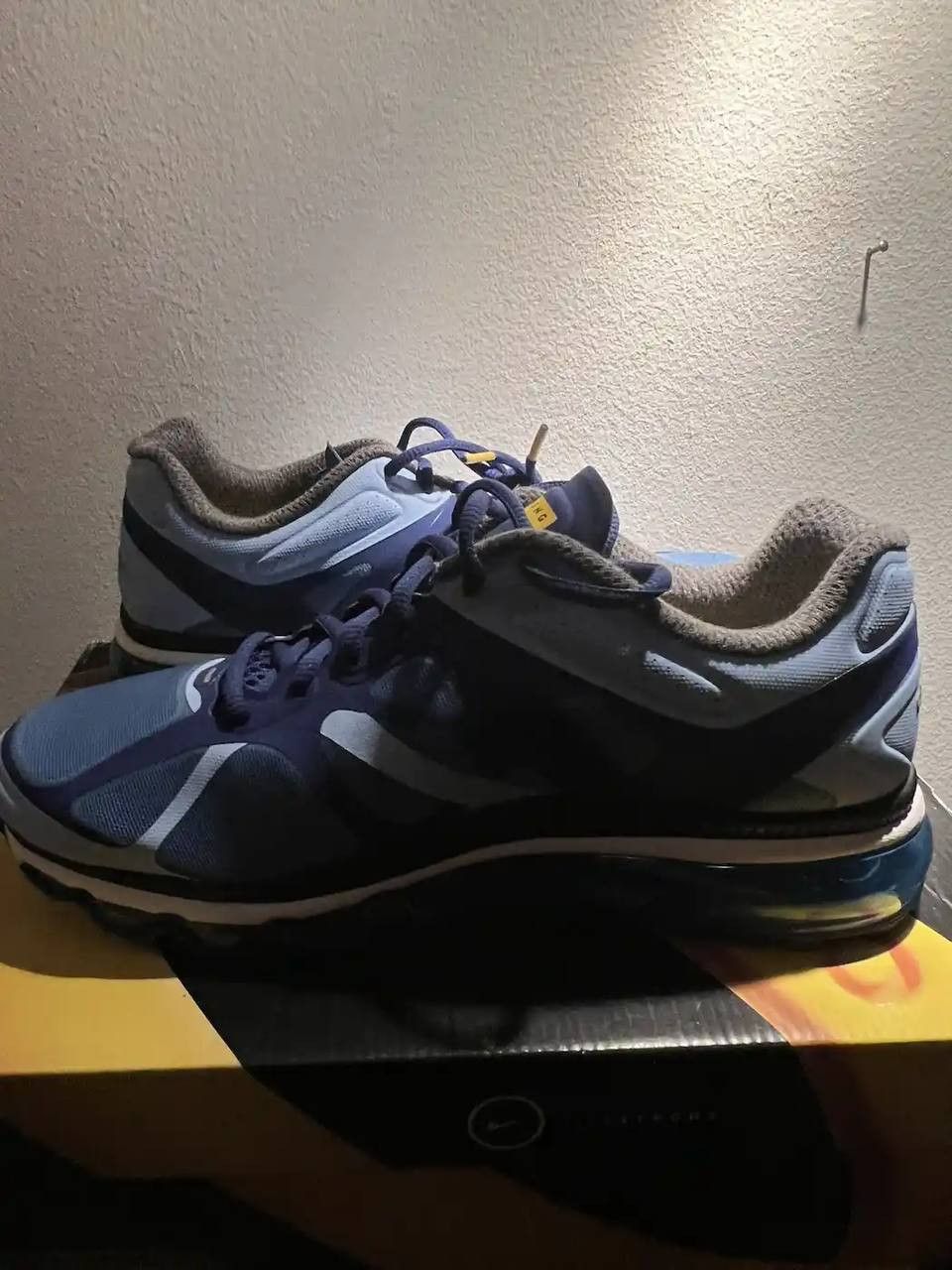 Nike Nike X Livestrong Size US 8 / EU 41 - 7 Thumbnail
