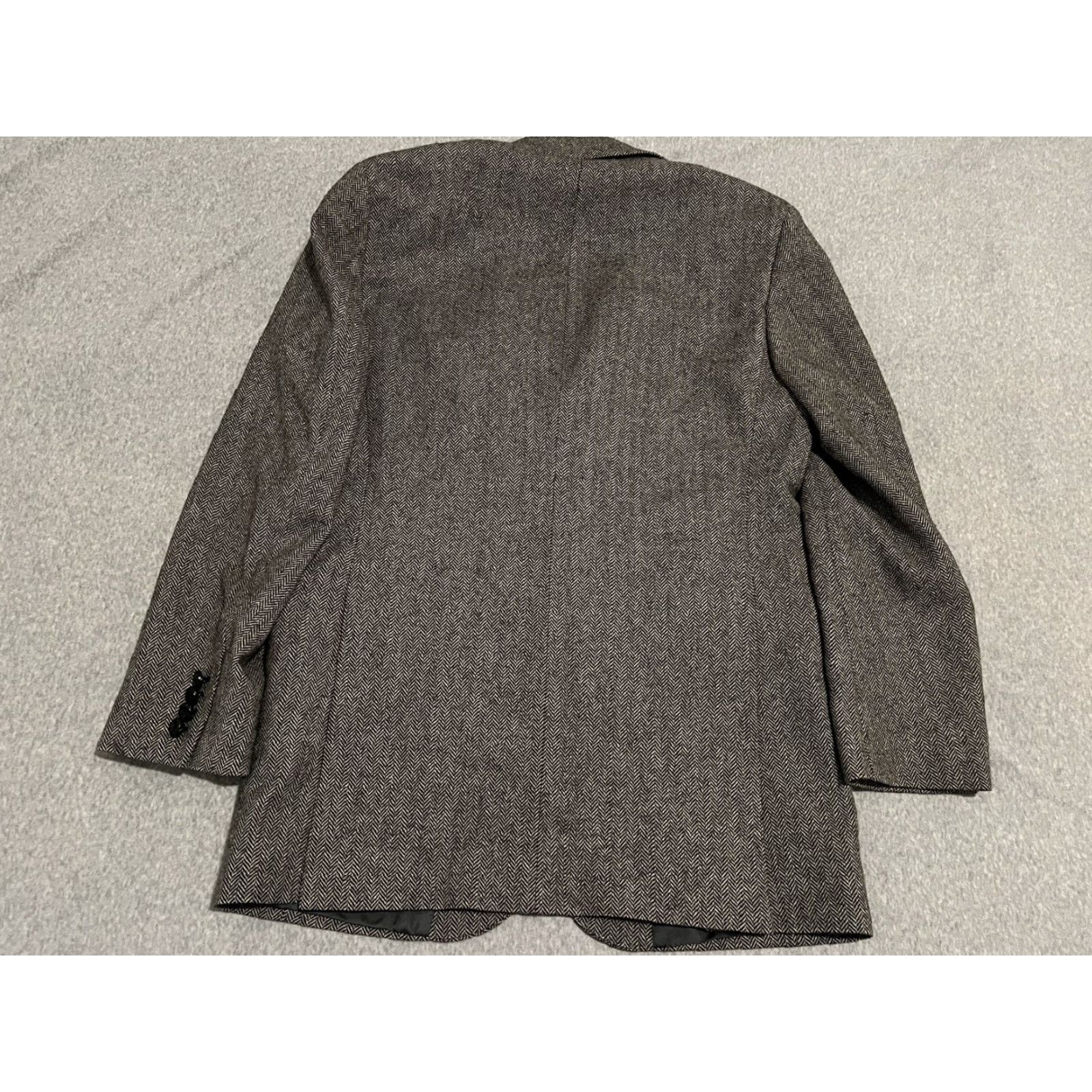 Brooks Brothers Brooks Brothers 1818 Madison Lambswool Gray Jacket Blazer Sport Coat Mens 40L Blazer, Wool, 3 Button, Herringbone, Long, Gray, 40, Mens Size 40R - 6 Thumbnail