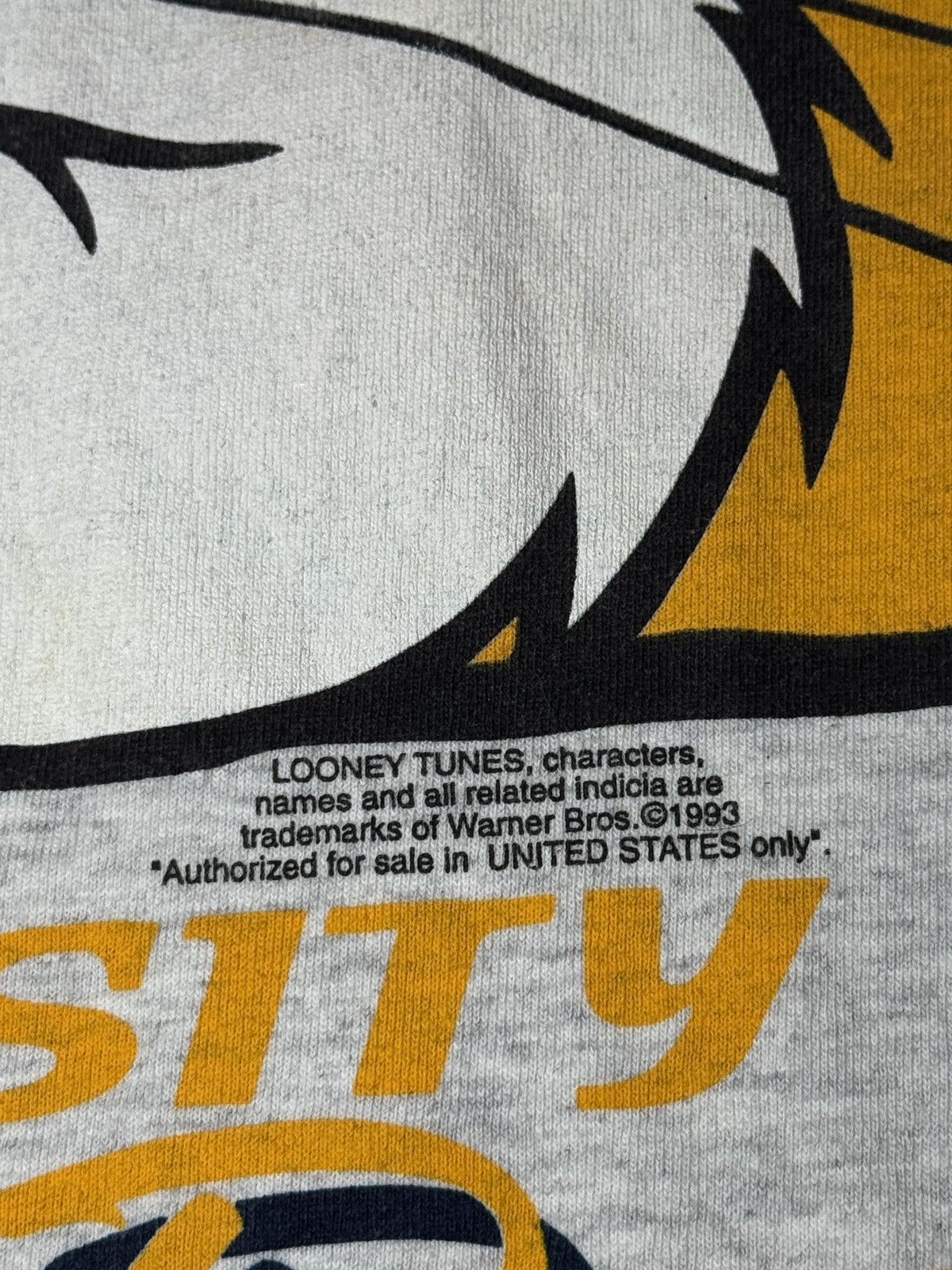 Tultex University Notre Dame Bugs Bunny Looney Tunes XL 90s T Shirt Size US XL / EU 56 / 4 - 3 Thumbnail