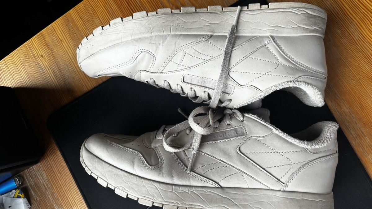 Maison Margiela × Reebok Margiel Reebok Tabi Size US 10.5 / EU 43-44 - 7 Thumbnail