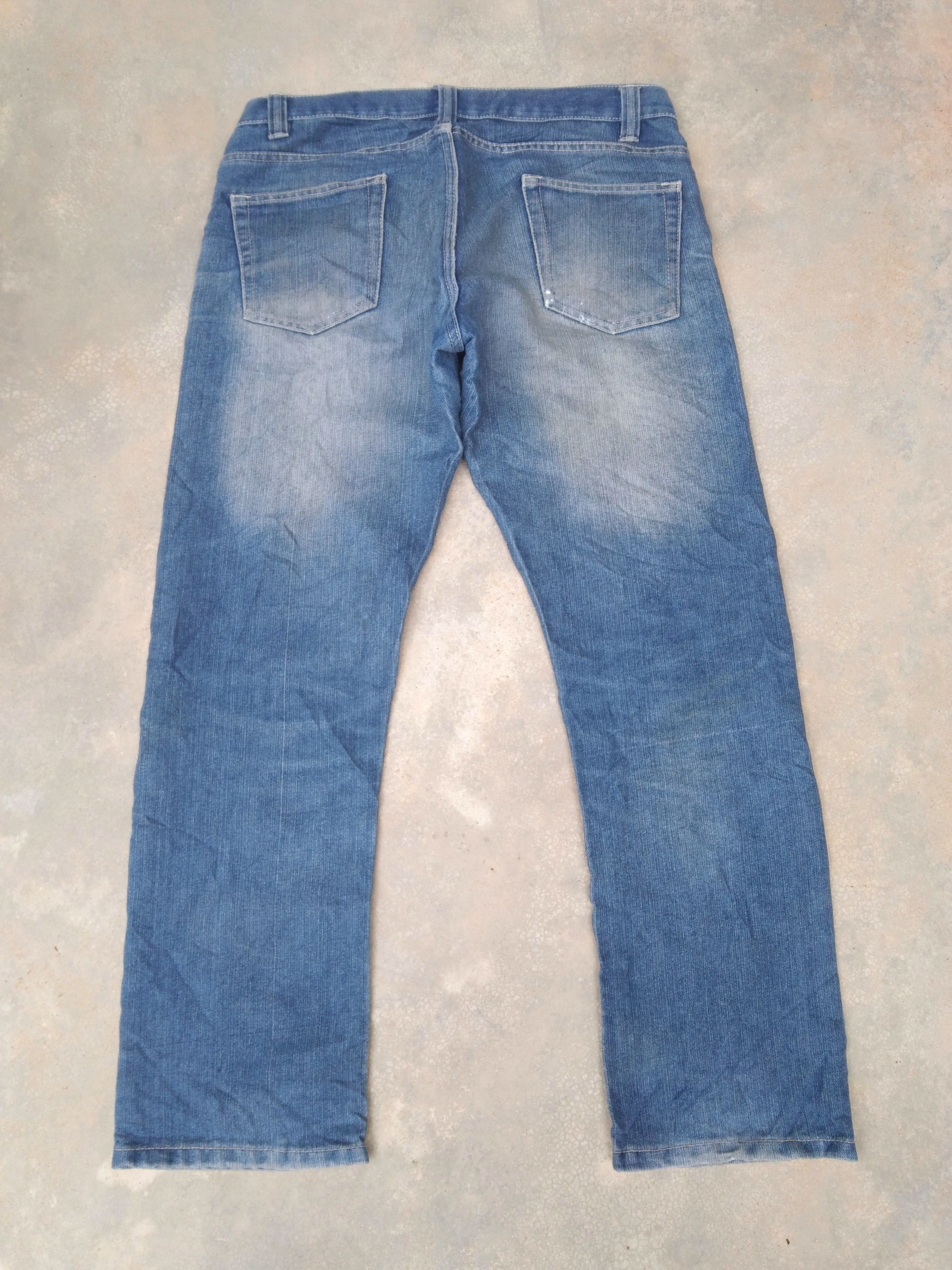 Jean Identic Straight Leg Faded Blue Distressed Jeans 32x29 Size US 32 / EU 48 - 2 Thumbnail