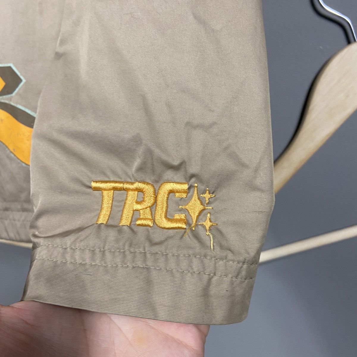 Adidas Vintage Adidas End to End TRC Graffiti Windbreaker jacket Size US S / EU 44-46 / 1 - 9 Thumbnail