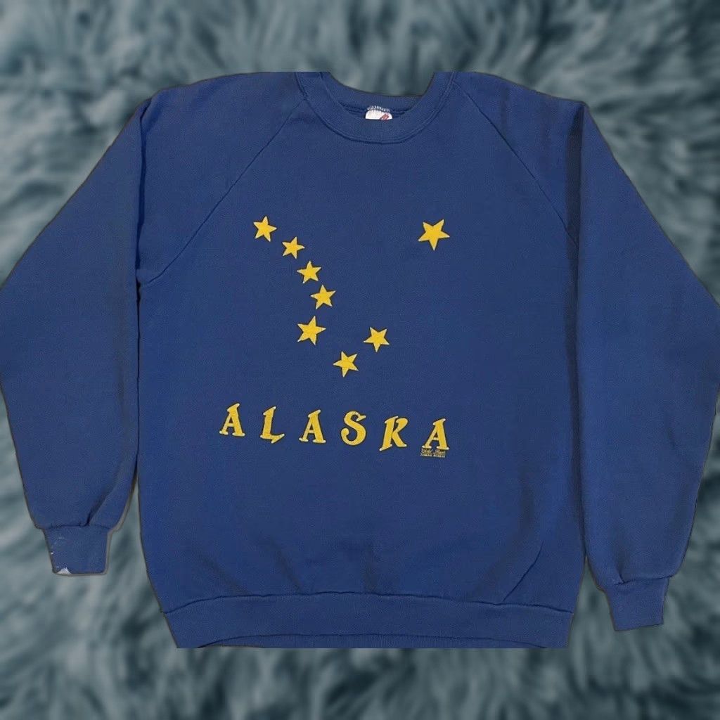 Vintage VINTAGE Alaska Faded Flag Sweatshirt M USA Star Snow Ski Biker Skate Grunge 80s 90s Motorcycle Men M Blue USA Sk sweatshirt Size US M / EU 48-50 / 2 - 1 Thumbnail