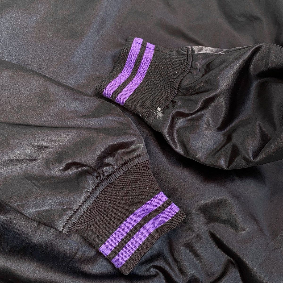 Nike Vintage 90’s Nike Small Swoosh Satin Varsity Jacket Size US L / EU 52-54 / 3 - 9 Thumbnail