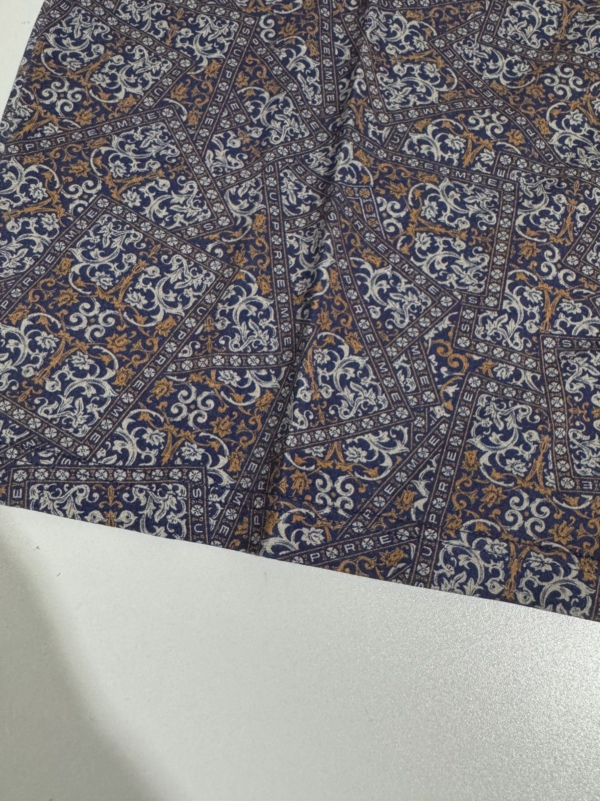 Supreme Small box logo Floral tee Size US XL / EU 56 / 4 - 4 Thumbnail