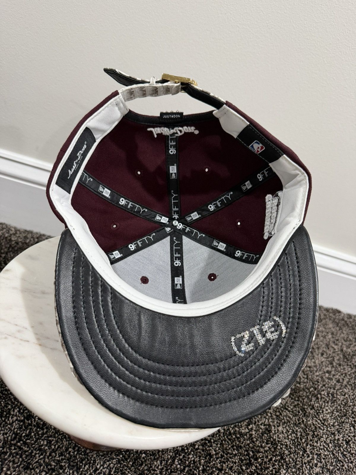 Just Don × Mitchell & Ness Just Don x M&N Couture Worldwide Chicago Bulls Burgundy Hat Size ONE SIZE - 6 Thumbnail