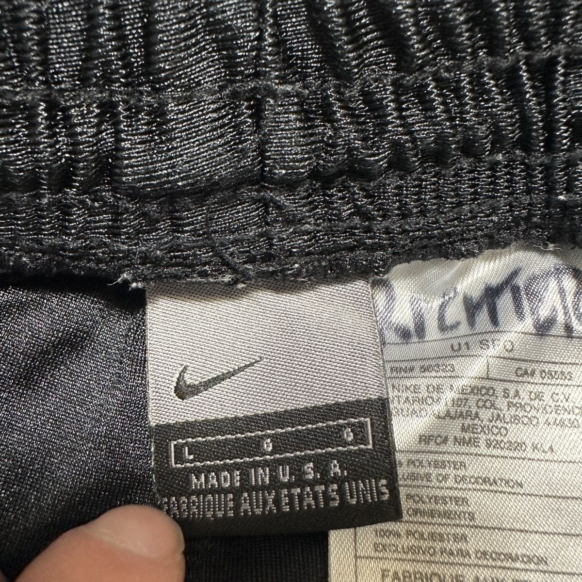Nike × Vintage Vintage Nike shorts Size US 34 / EU 50 - 4 Thumbnail