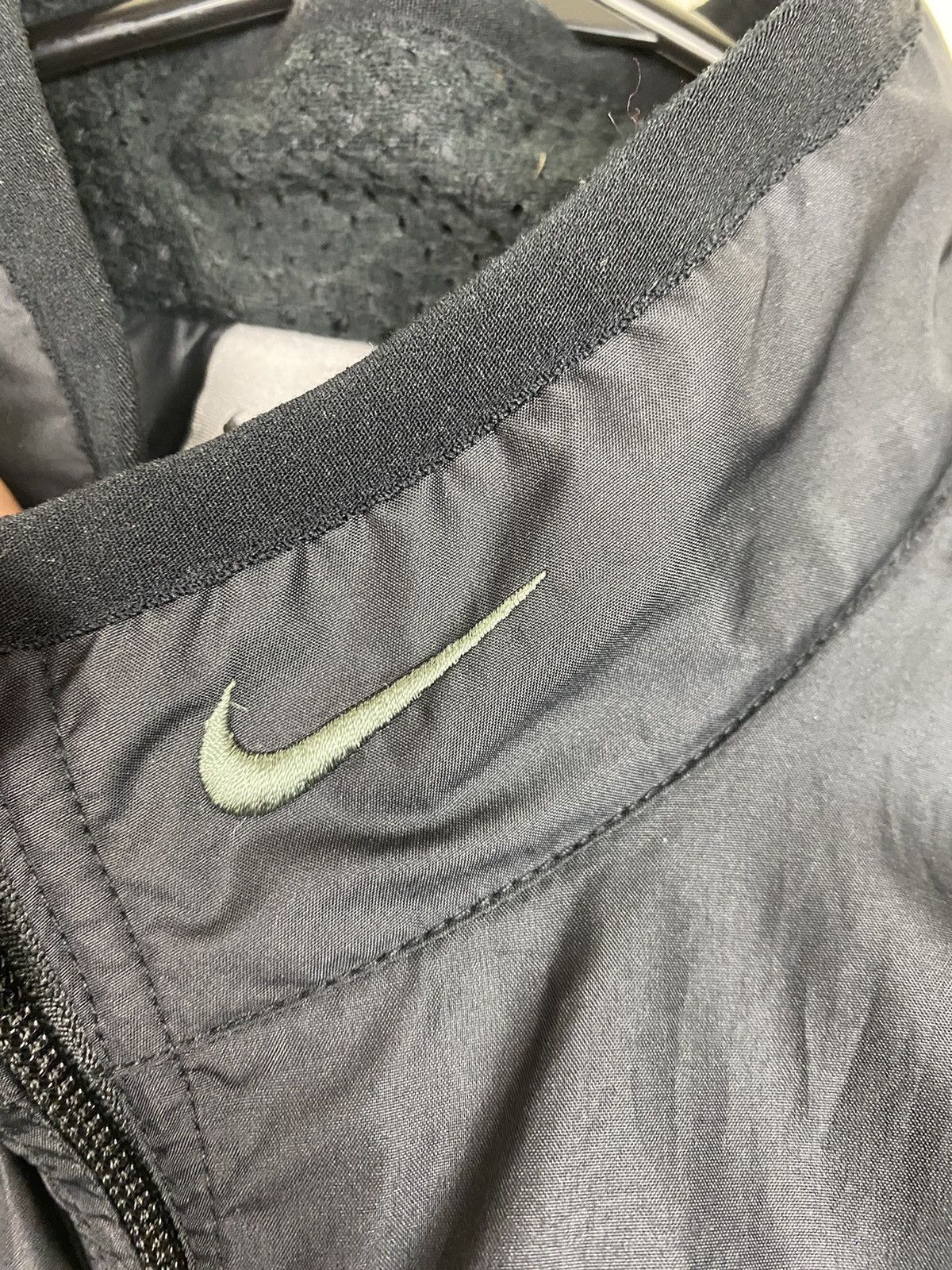 Nike Vintage Nike Mesh Stripe Vest Jacket Zip Y2K Silver tag Size US M / EU 48-50 / 2 - 3 Thumbnail
