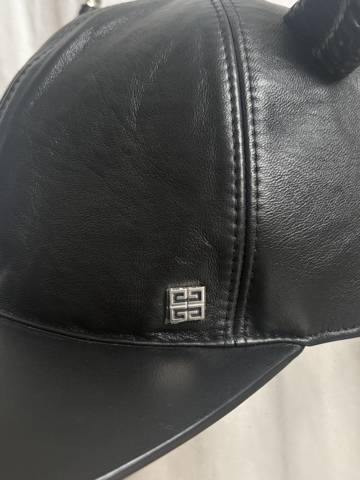 Givenchy SS21 Devil Horn Leather Cap Size ONE SIZE - 6 Thumbnail