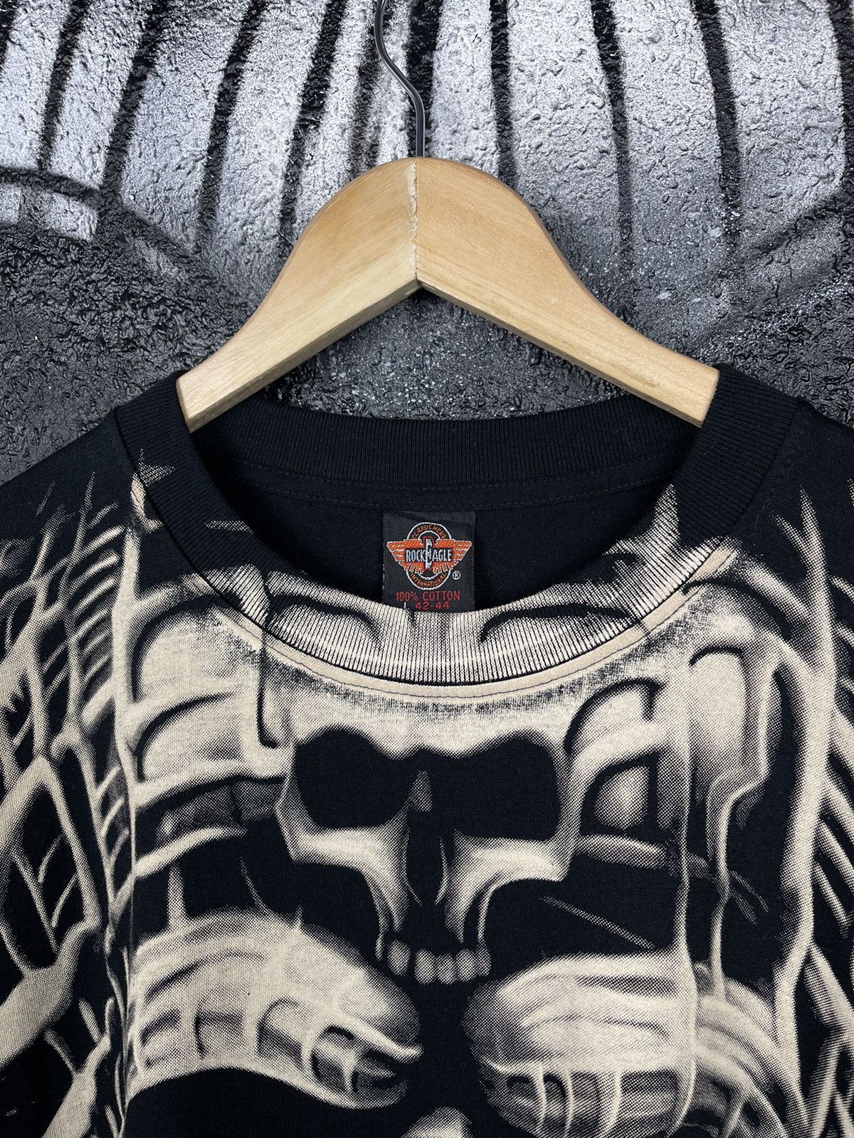 Vintage Vintage Rock Eagle Y2K Cotton Skull Overprinted T-Shirt Size US L / EU 52-54 / 3 - 3 Thumbnail