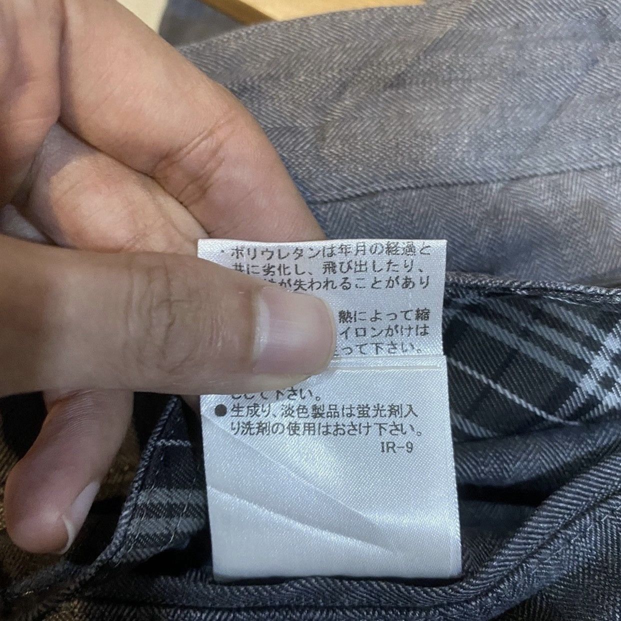 Burberry BURBERRY BLACK LABEL CARGO PANTS MULTIPOCKET Size US 32 / EU 48 - 16 Thumbnail