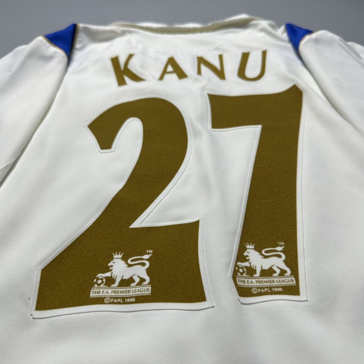 Vintage PORTSMOUTH JAKO 2006/2007 FOOTBALL AWAY JERSEY #27 KANU Size US L / EU 52-54 / 3 - 14 Thumbnail