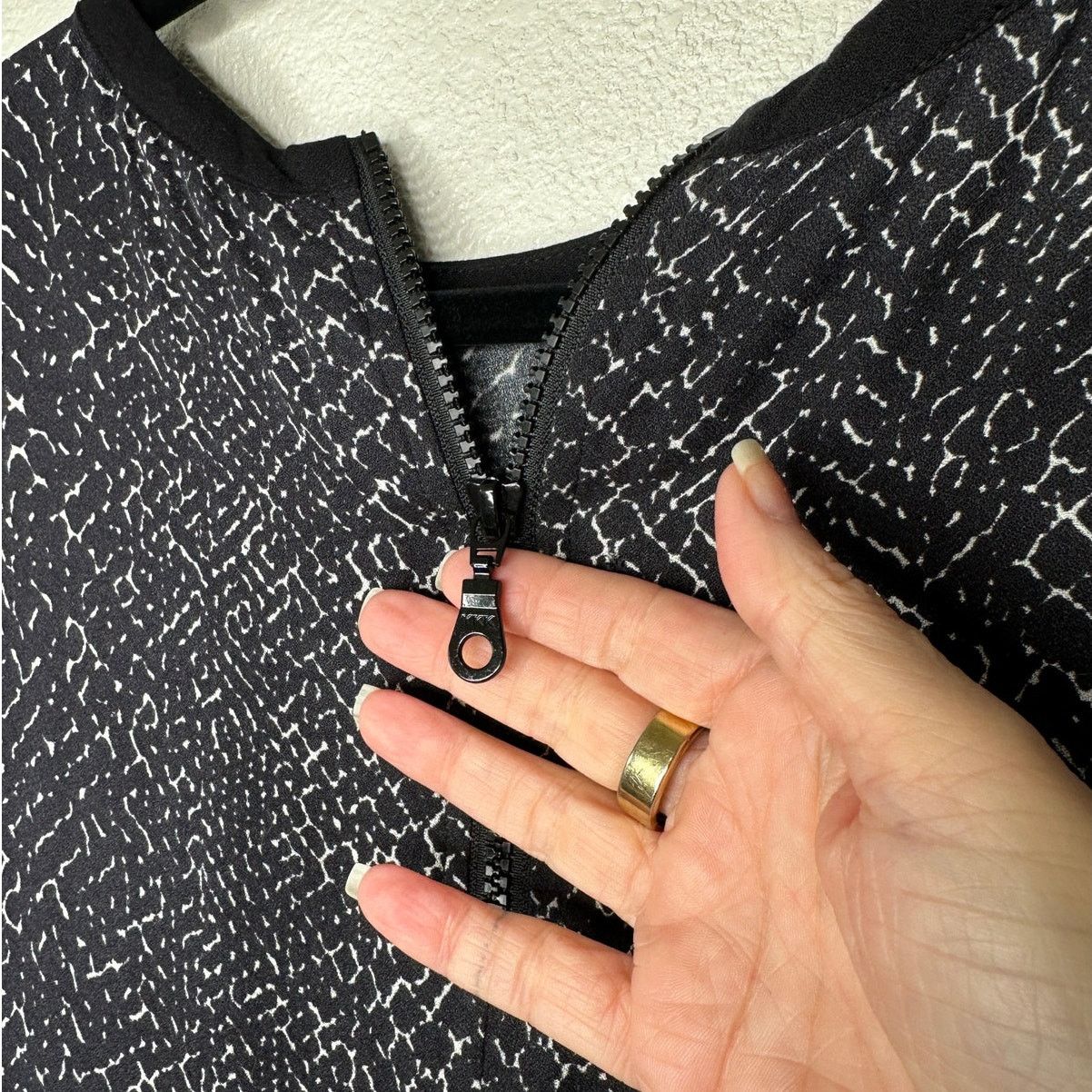 Other LA Made Black Cream Snake Print Front Pocket Back Zip Top S Size S / US 4 / IT 40 - 7 Thumbnail