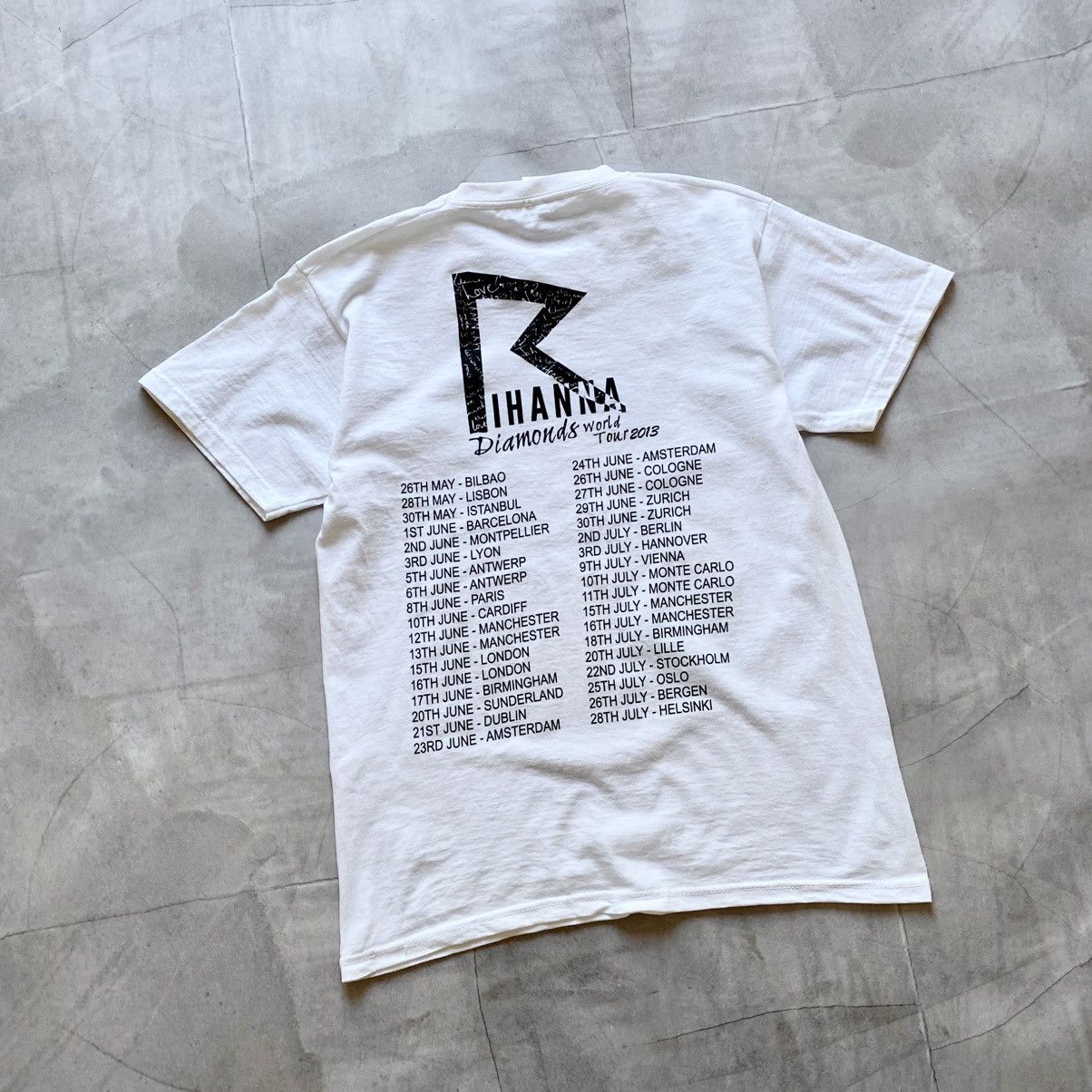 Hysteric Glamour Rihanna Diamond World Tour 2013 Big Logo T-Shirt Tee Y2K Size US L / EU 52-54 / 3 - 3 Thumbnail
