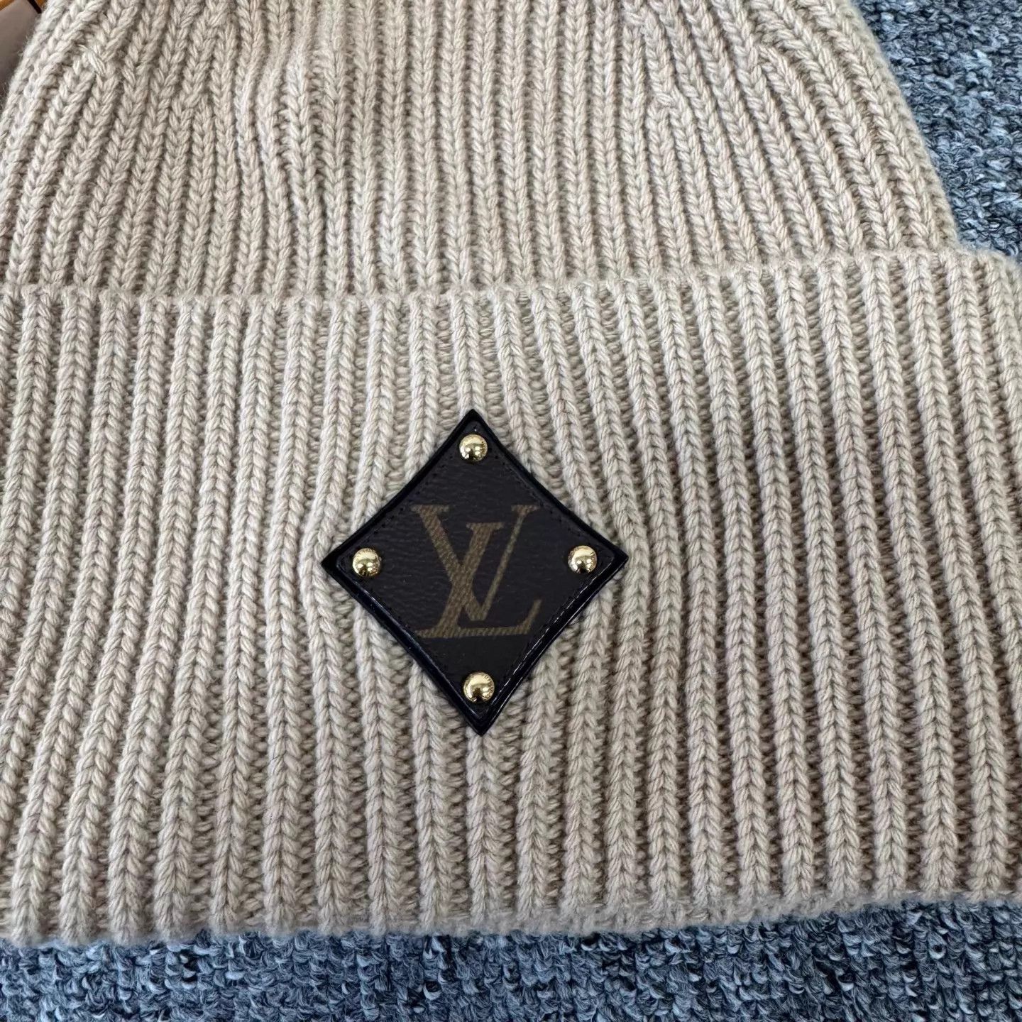 Louis Vuitton LV Monogram Leather Patch Beige Wool Knit Beanie Size ONE SIZE - 2 Thumbnail
