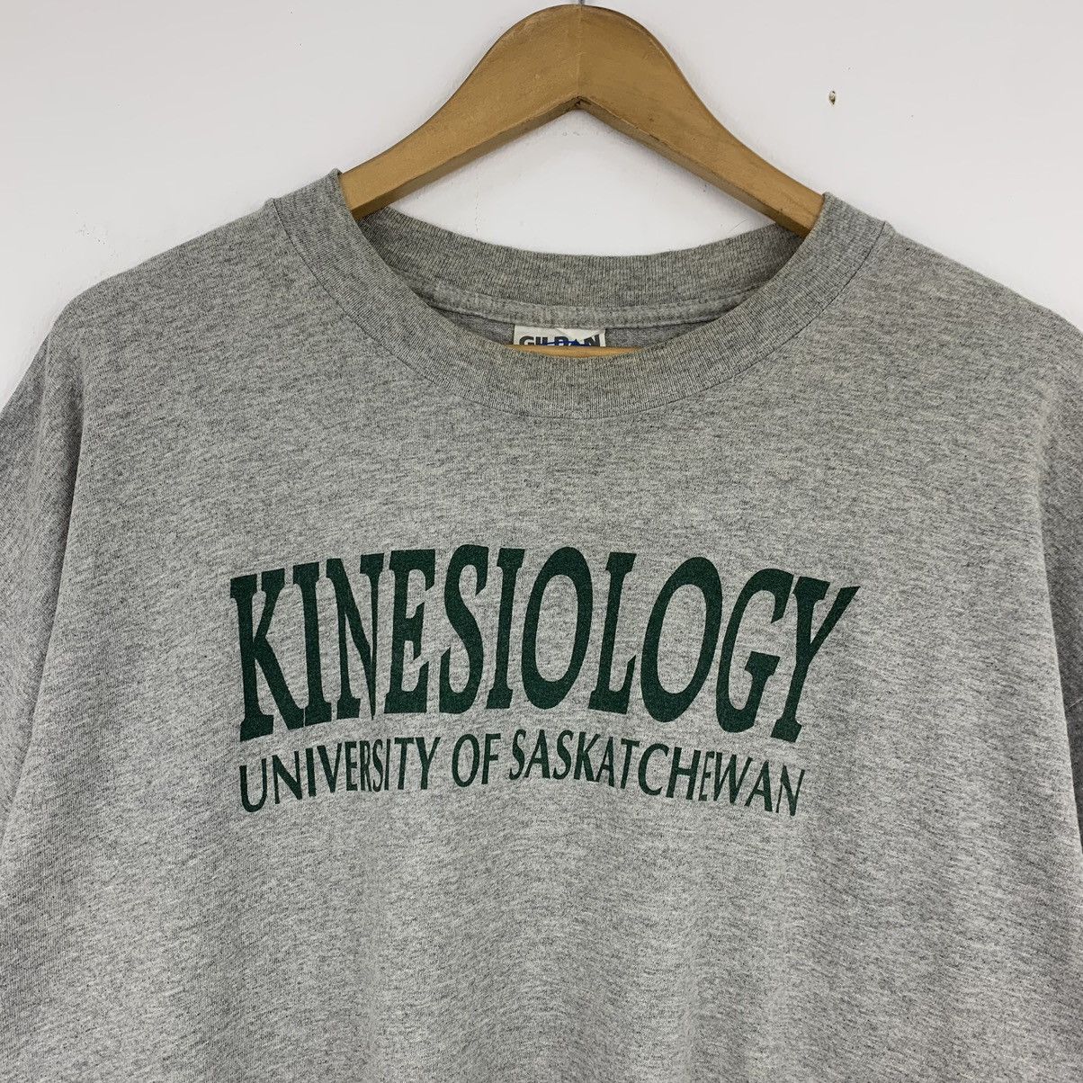 Vintage Vintage 90’s University of Saskatchewan T-Shirt Size US XL / EU 56 / 4 - 2 Thumbnail