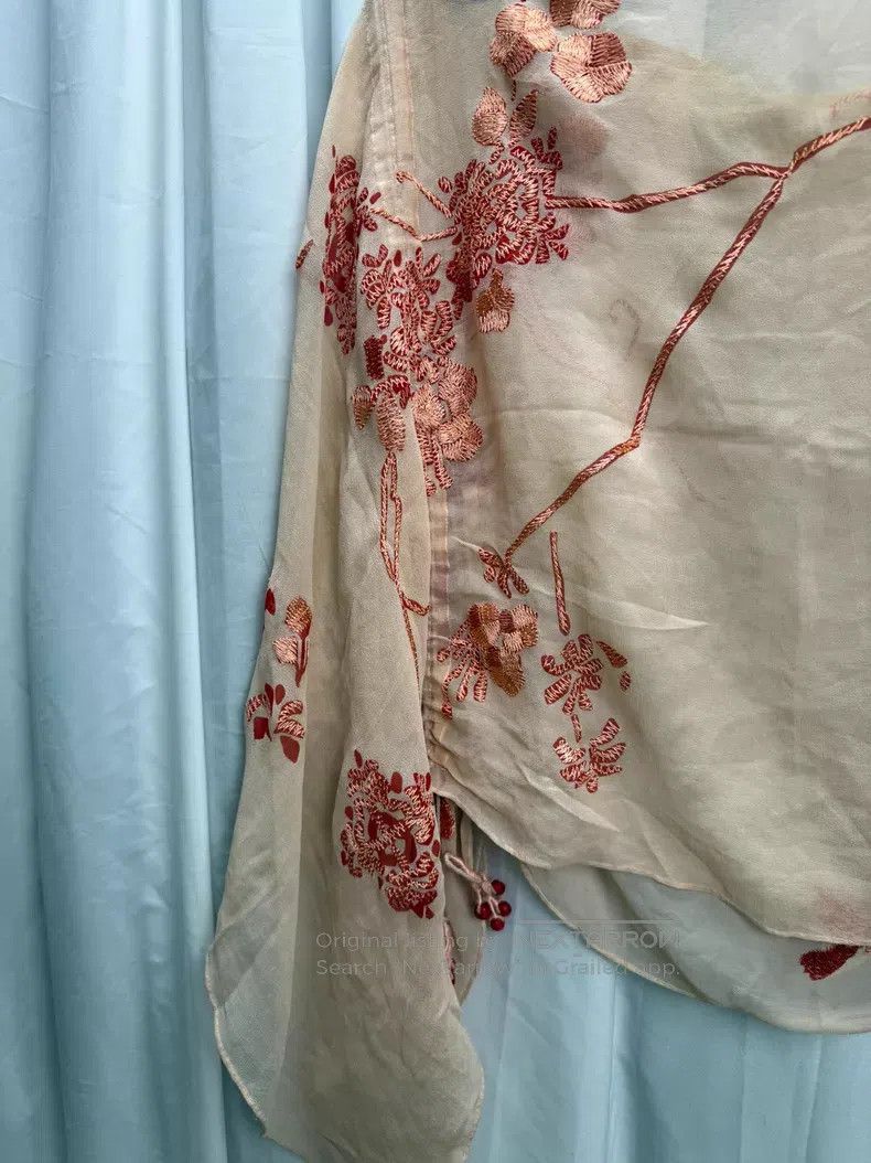 Dries Van Noten DRIES VAN NOTEN Embroidered Floral Silk Cape Size XS / US 0-2 / IT 36-38 - 8 Thumbnail