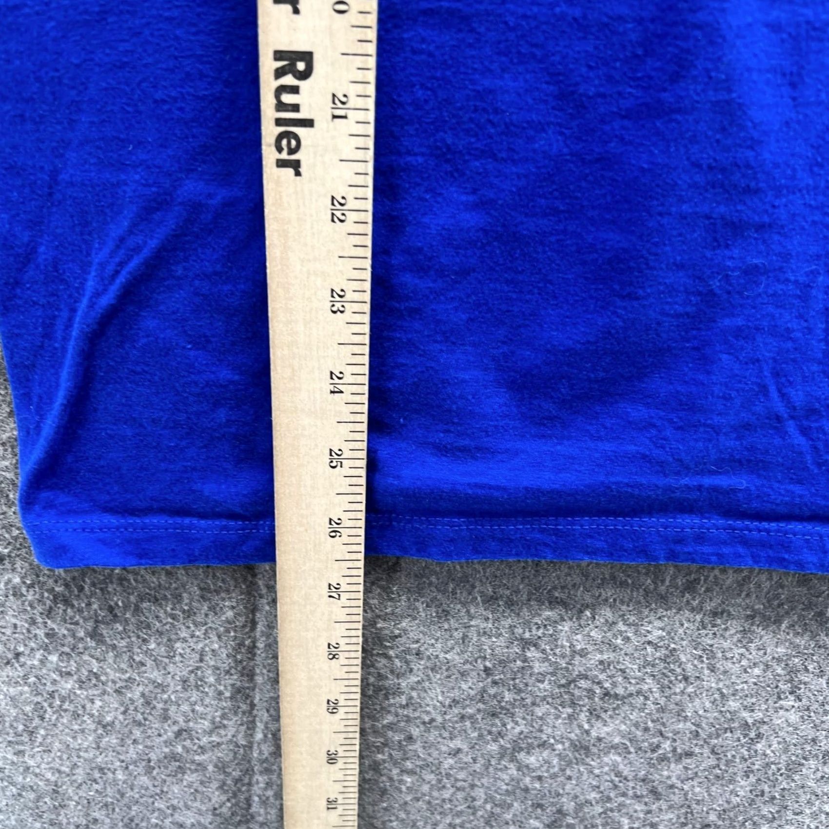 Champion VINTAGE Champion Shirt Men Medium Blue Short Sleeve Crew Neck Logo Athletic All Seasons Fall Winter Spring 90s Mens Size US M / EU 48-50 / 2 - 7 Thumbnail