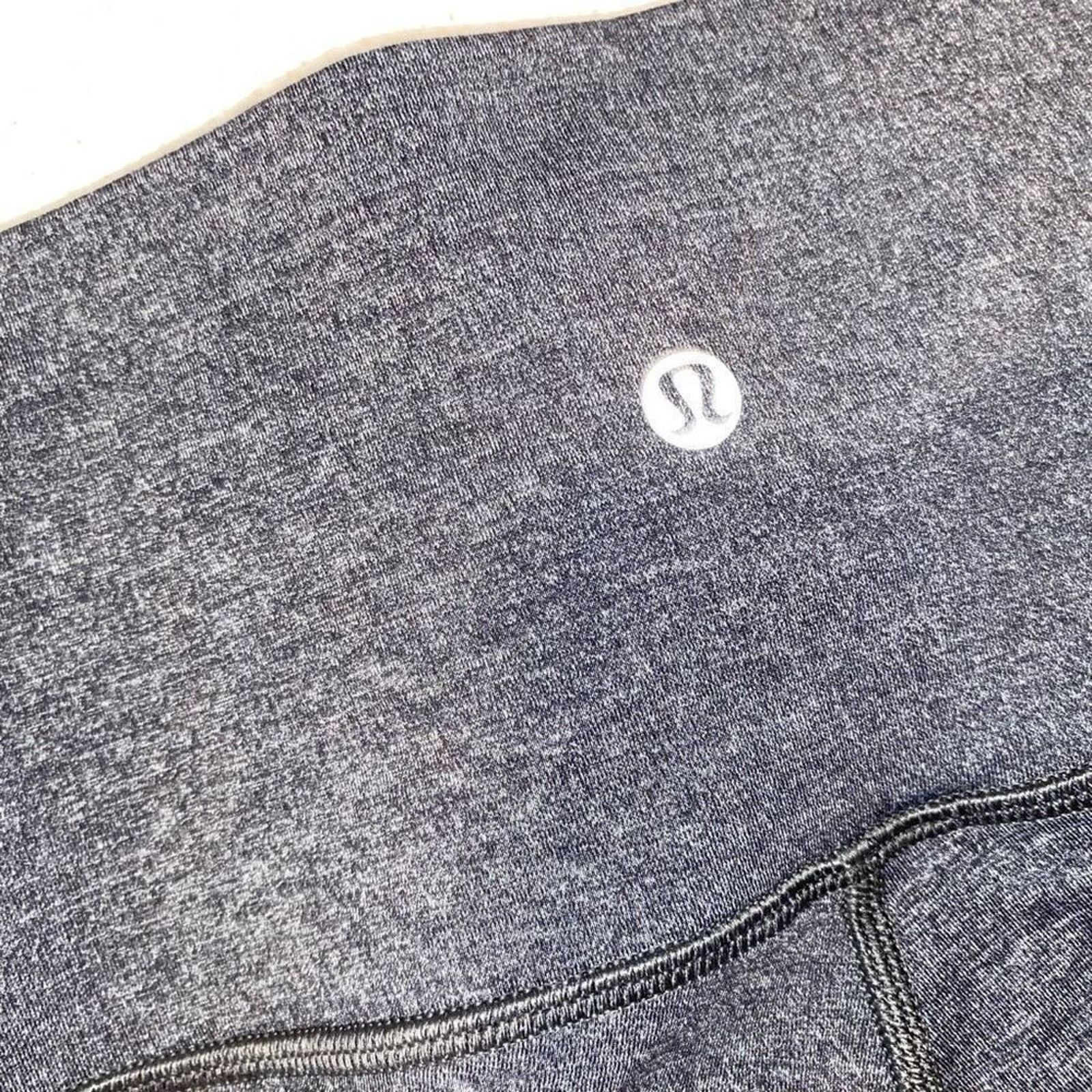 Lululemon Lululemon Gray Cropped Workout Leggings | Sz 4 Size 27" / US 4 / IT 40 - 4 Thumbnail