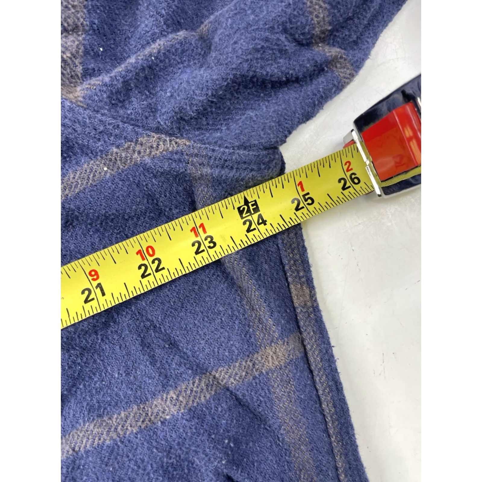 Wallace & Barnes Wallace & Barnes Shirt Mens XL Classic Fit Windowpane Heavy Flannel J Crew K2518 Blue Cotton Plaid Long Sleeve Button-Up Pockets Regular -Mens- Size US XL / EU 56 / 4 - 8 Thumbnail