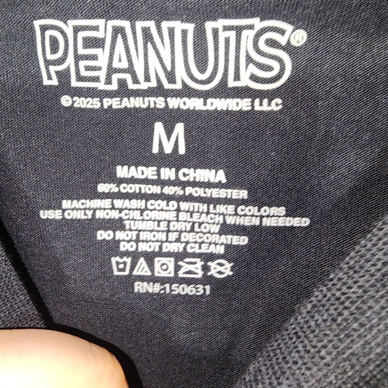Peanuts Snoopy World Skate Club men's medium shirt Size US M / EU 48-50 / 2 - 6 Thumbnail