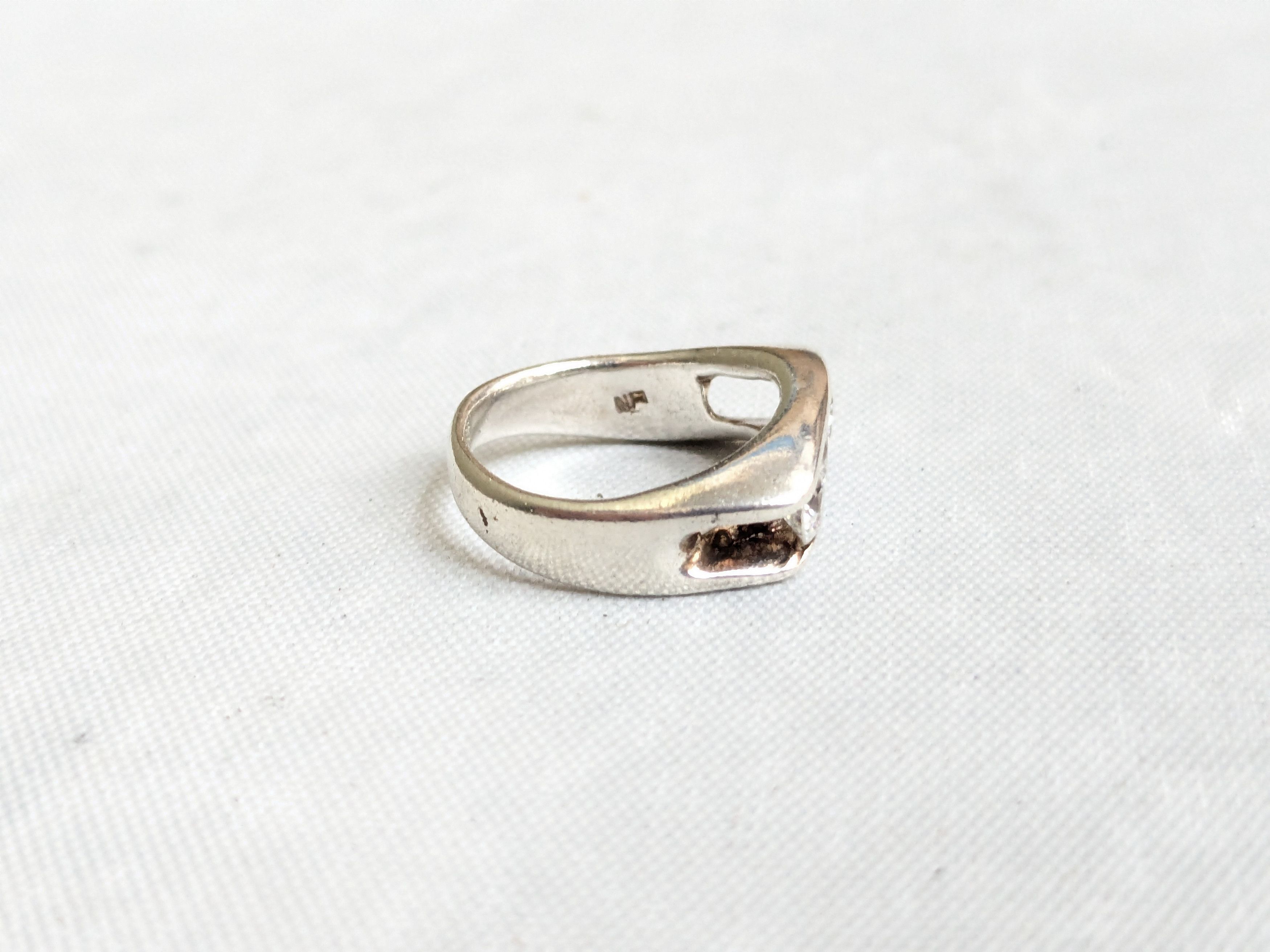 Jewelry Sterling Silver Ring CZ Channel Size 5 Clear Size ONE SIZE - 3 Thumbnail
