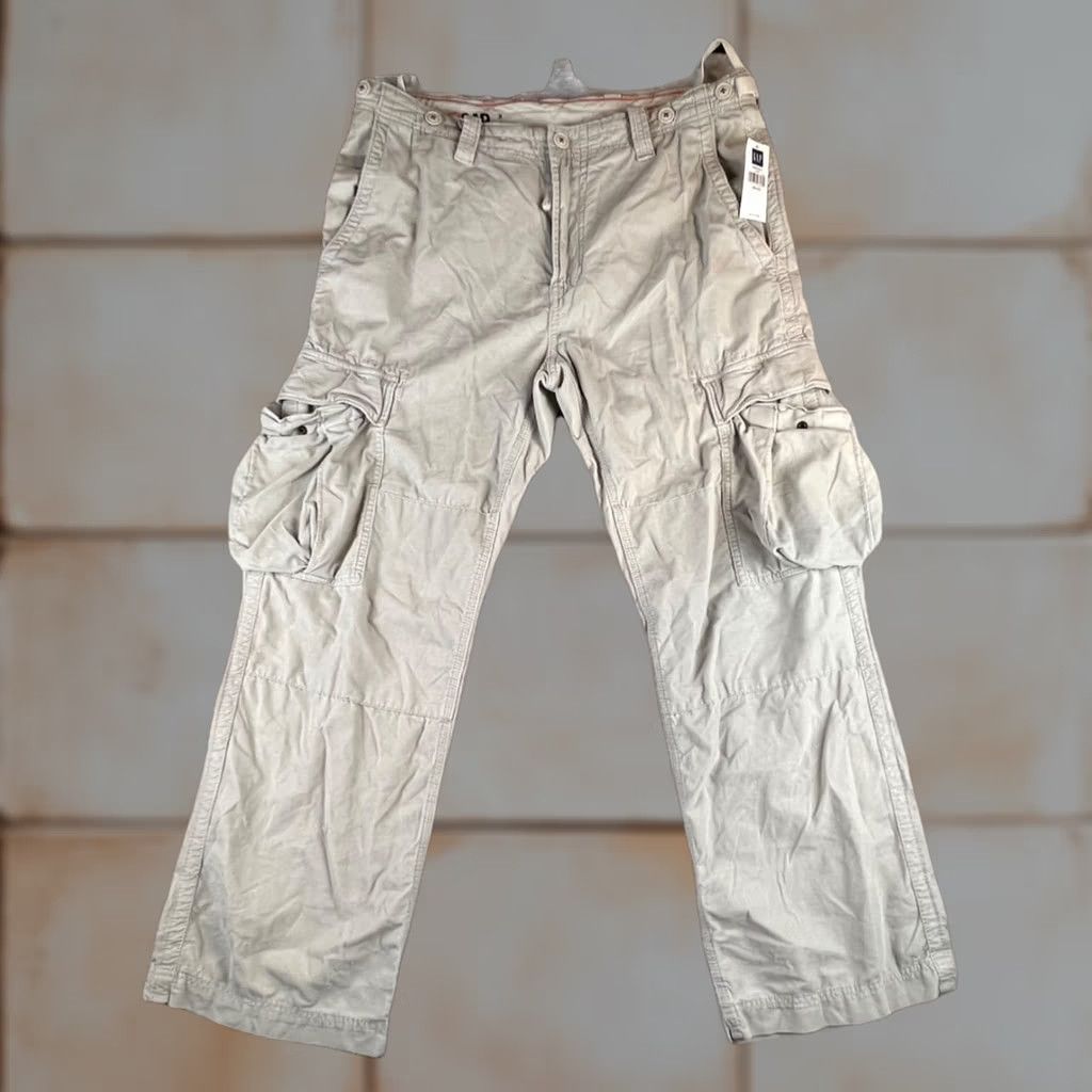 Gap VINTAGE Gap Corduroy Paratrooper Cargo Pants Mens 35x32 Cream White 90s Skater Cargo Pants Mens White Size US 35 - 1 Thumbnail
