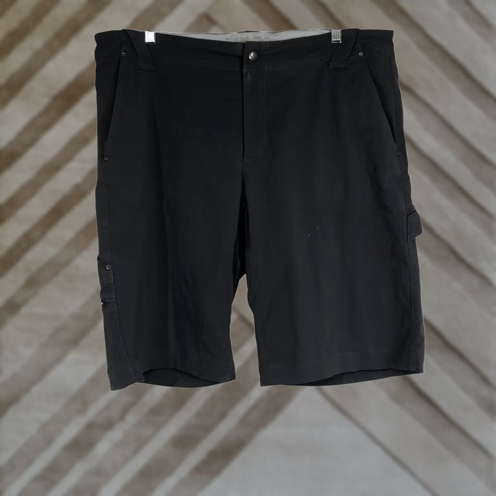 Mountain Hardwear Mountain Hardwear Mens 40 Gray Nylon Blend Painter Shorts Size US 40 / EU 56 - 1 Thumbnail