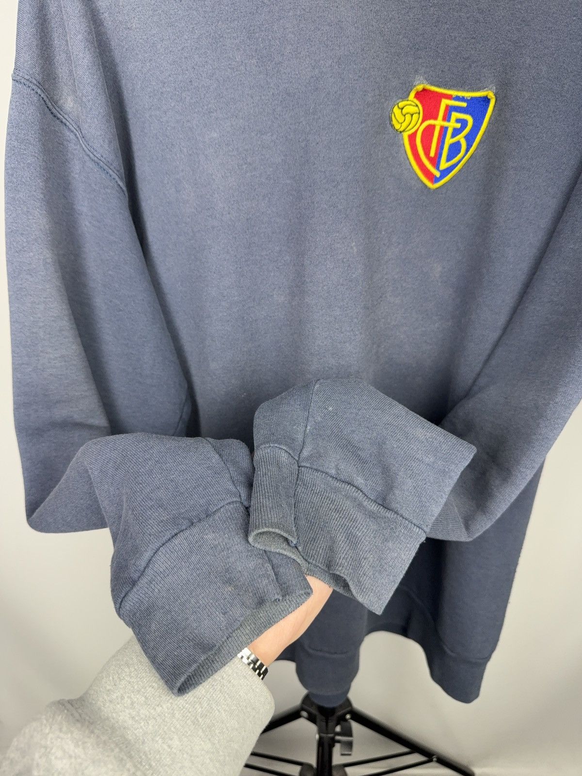 Vintage 90s FC Basel Vintage Crewneck Faded Sweatshirt Embroidered Size US XL / EU 56 / 4 - 11 Thumbnail
