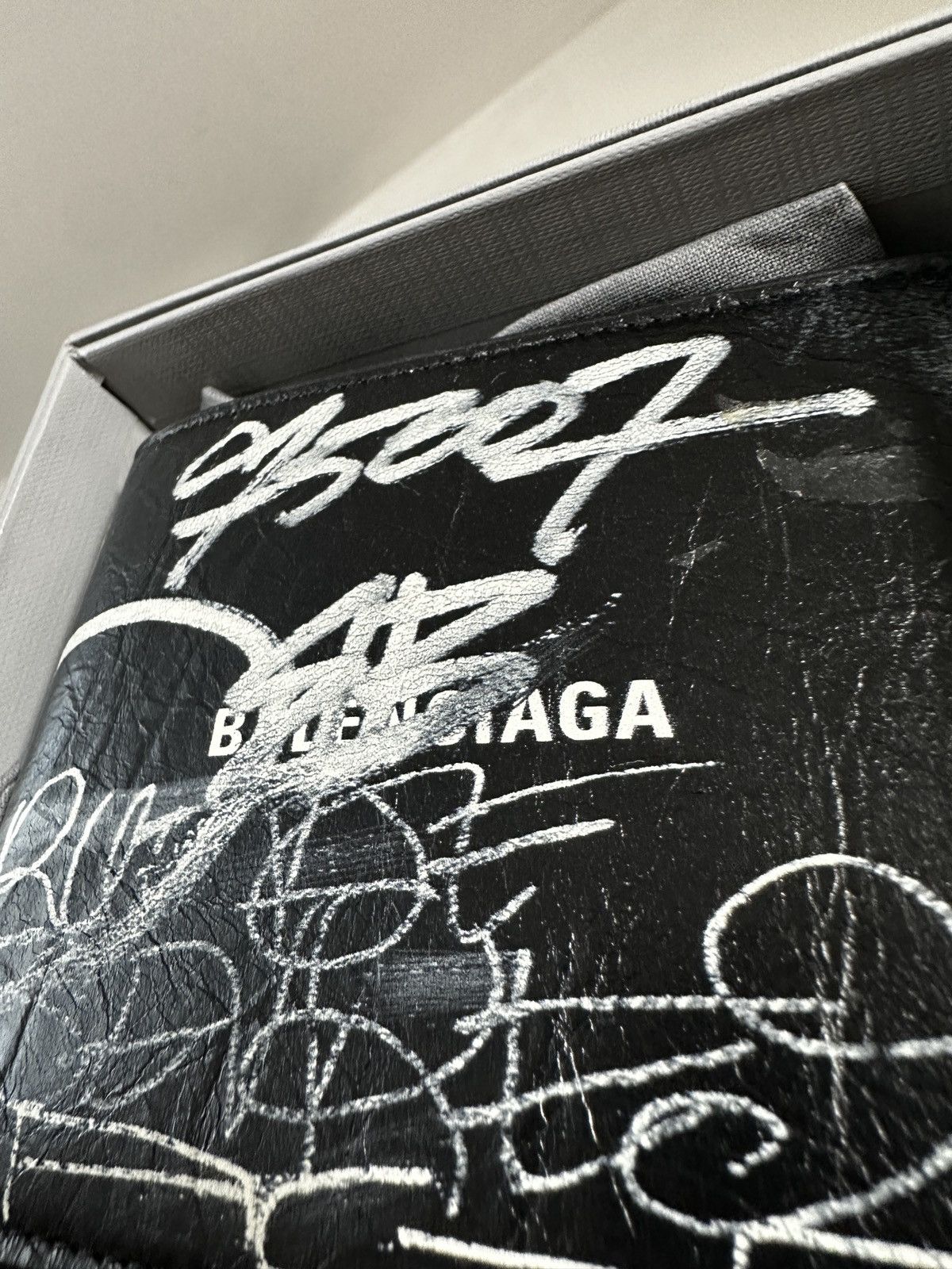 Balenciaga Balenciaga Graffiti Print Leather Bifold Wallet Size ONE SIZE - 3 Thumbnail