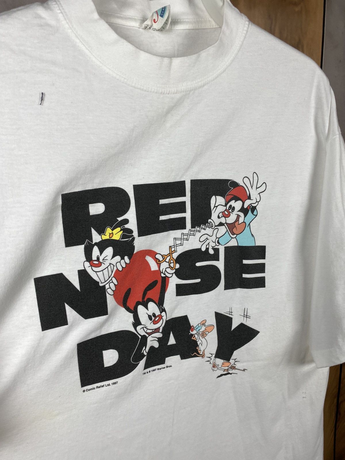 Warner Bros 🐈‍⬛Vintage Tee 1997 Warner Bros Comic Relief Red Nouse Day🐈‍⬛ Size US XL / EU 56 / 4 - 2 Thumbnail