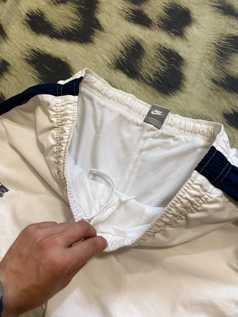 Nike Vintage white shorts big logo Nike Y2K sportwear Size US 34 / EU 50 - 7 Thumbnail