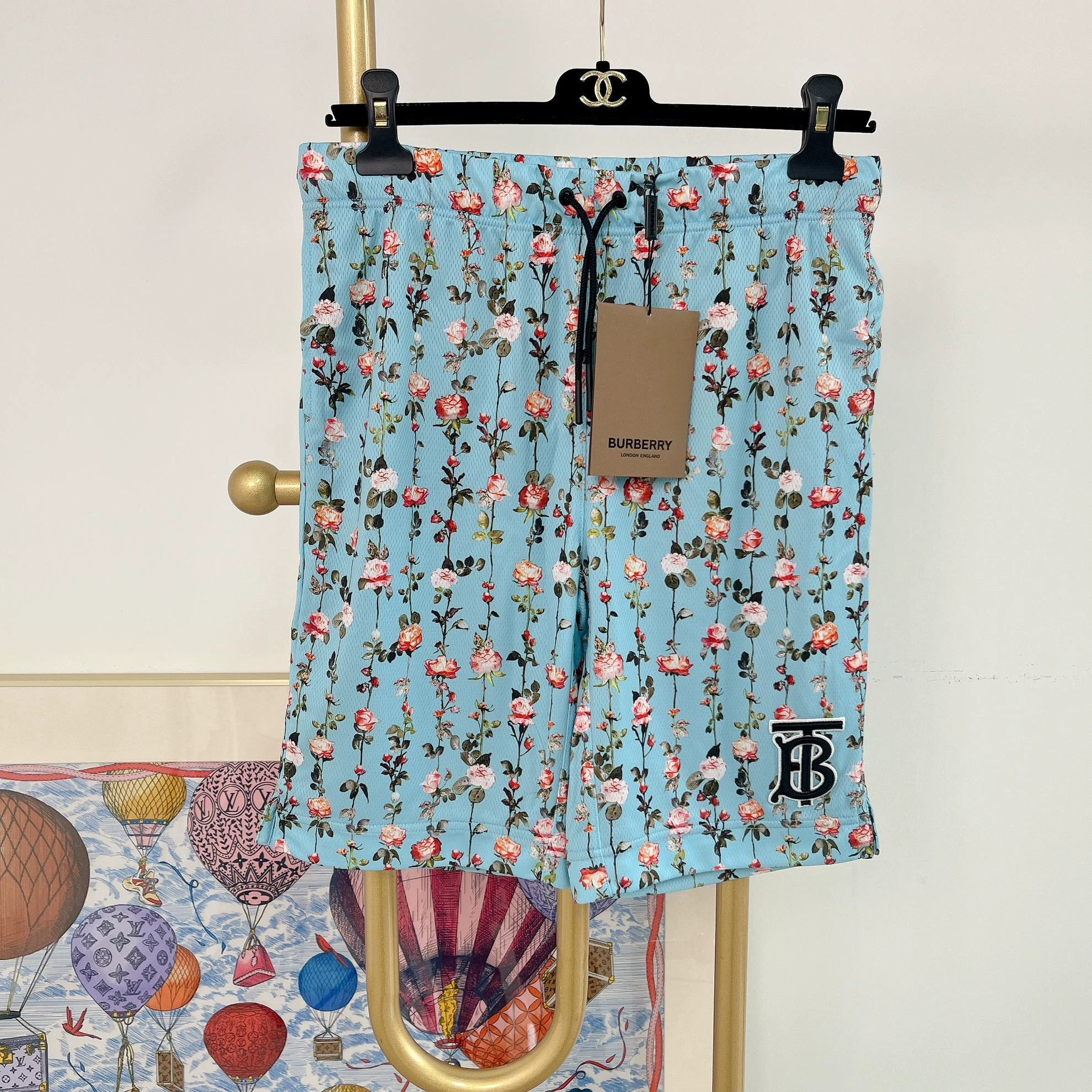 Burberry Burberry blue floral print 14Y shorts Size 24" / US 00 / IT 34 - 1 Thumbnail