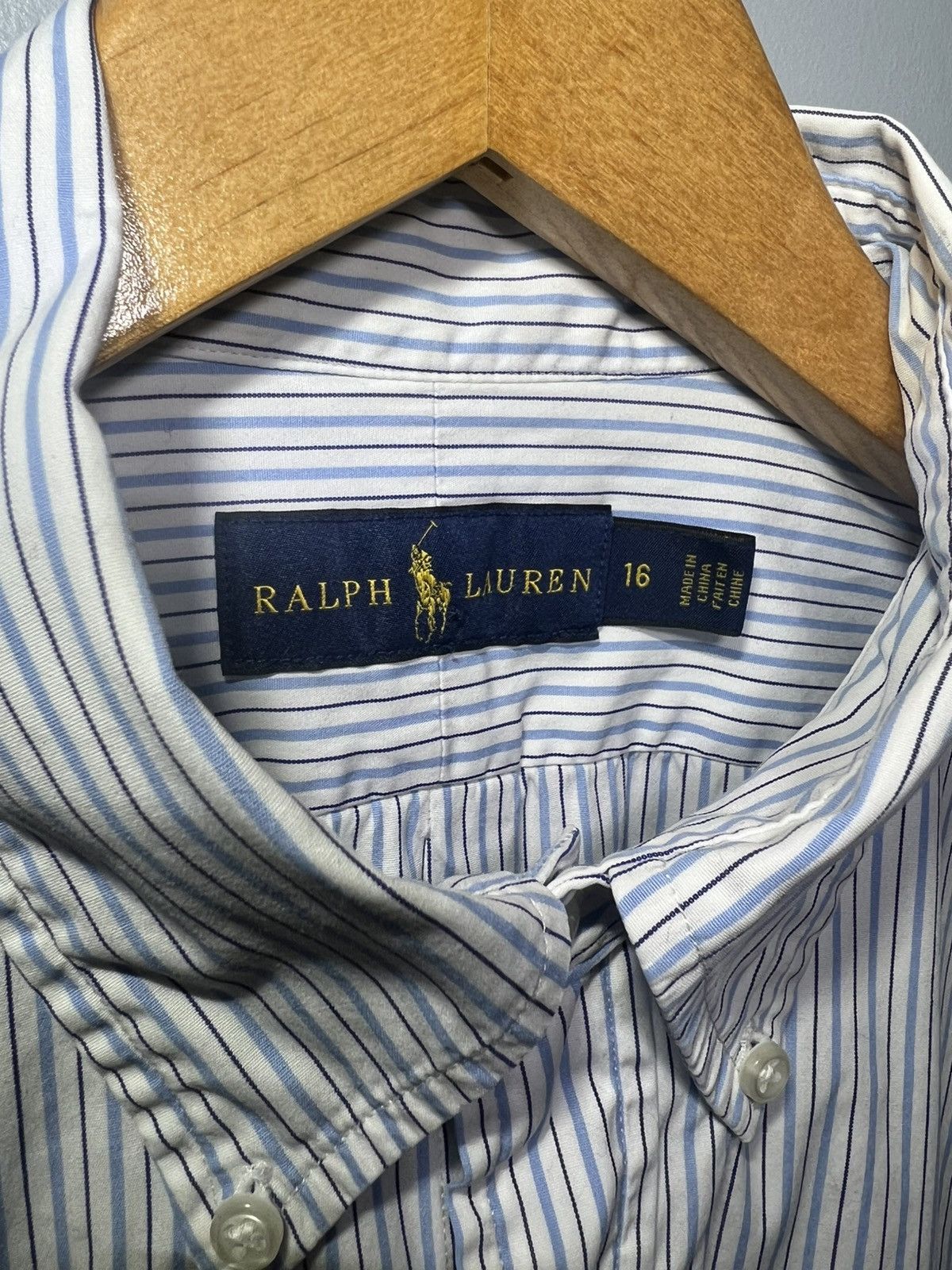 Polo Ralph Lauren Ralph Lauren Shirt Men Sz 16 Blue Striped Dress Button Down Size US L / EU 52-54 / 3 - 3 Thumbnail
