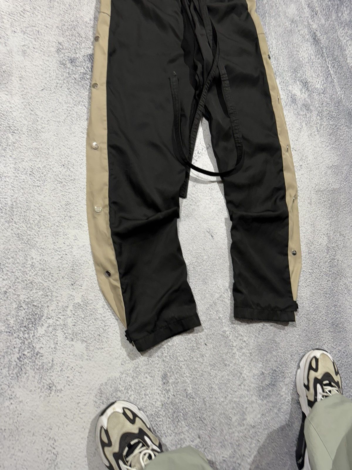 Fear of God Fear of God sixth collection pants sweatpants mens M size Size US 32 / EU 48 - 4 Thumbnail