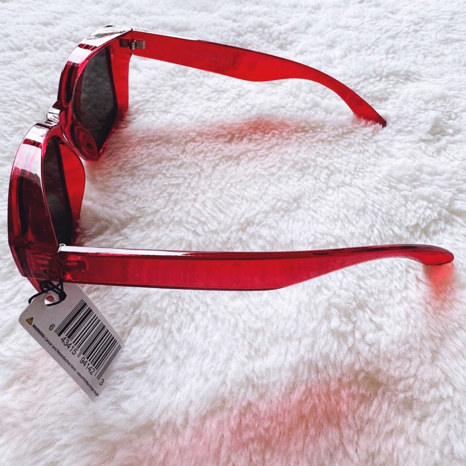 Other Cerise Bright Red Mirrored Sunglasses Size ONE SIZE - 9 Thumbnail