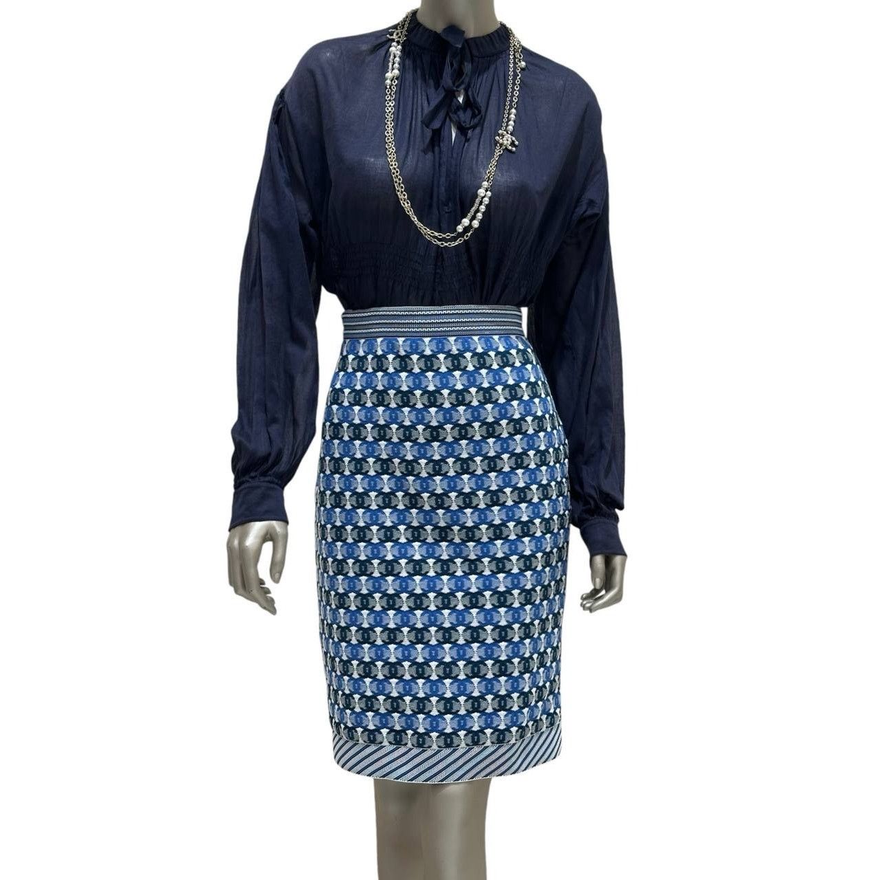 Chanel Chanel 2019 Pre-Spring Blue & White CC Logo Knee Skirt Sz 40 Size 28" / US 6 / IT 42 - 2 Thumbnail