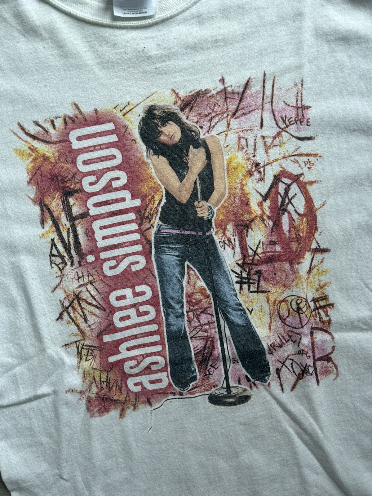 Vintage Ashlee Simpson Vintage T Shirt 00’ Size US M / EU 48-50 / 2 - 2 Thumbnail