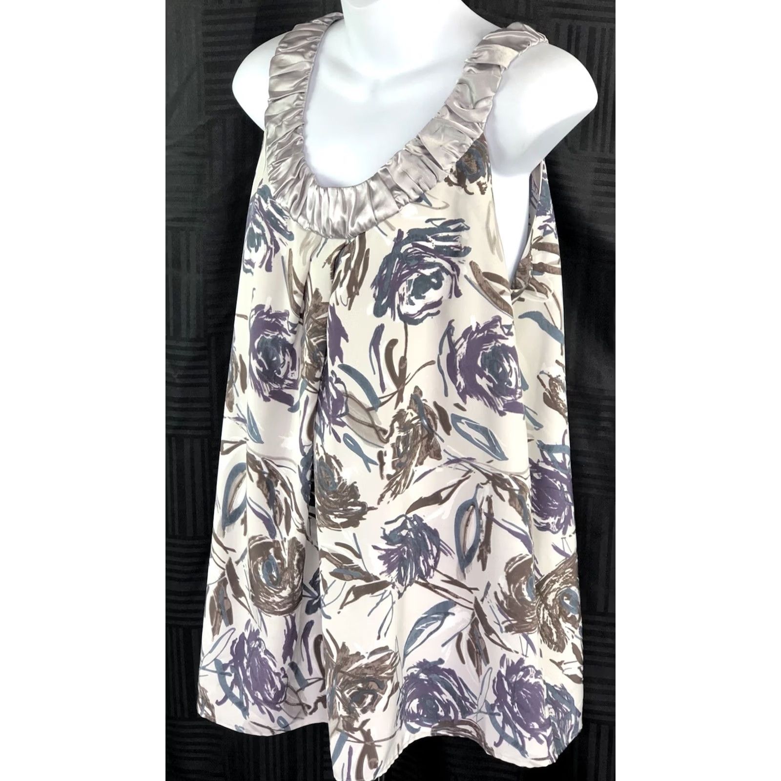 Vintage Vera Wang Sleeveless Top Blouse 12 Gray Floral Satin Ruched Cottage Boho Women Size XL / US 12-14 / IT 48-50 - 4 Thumbnail